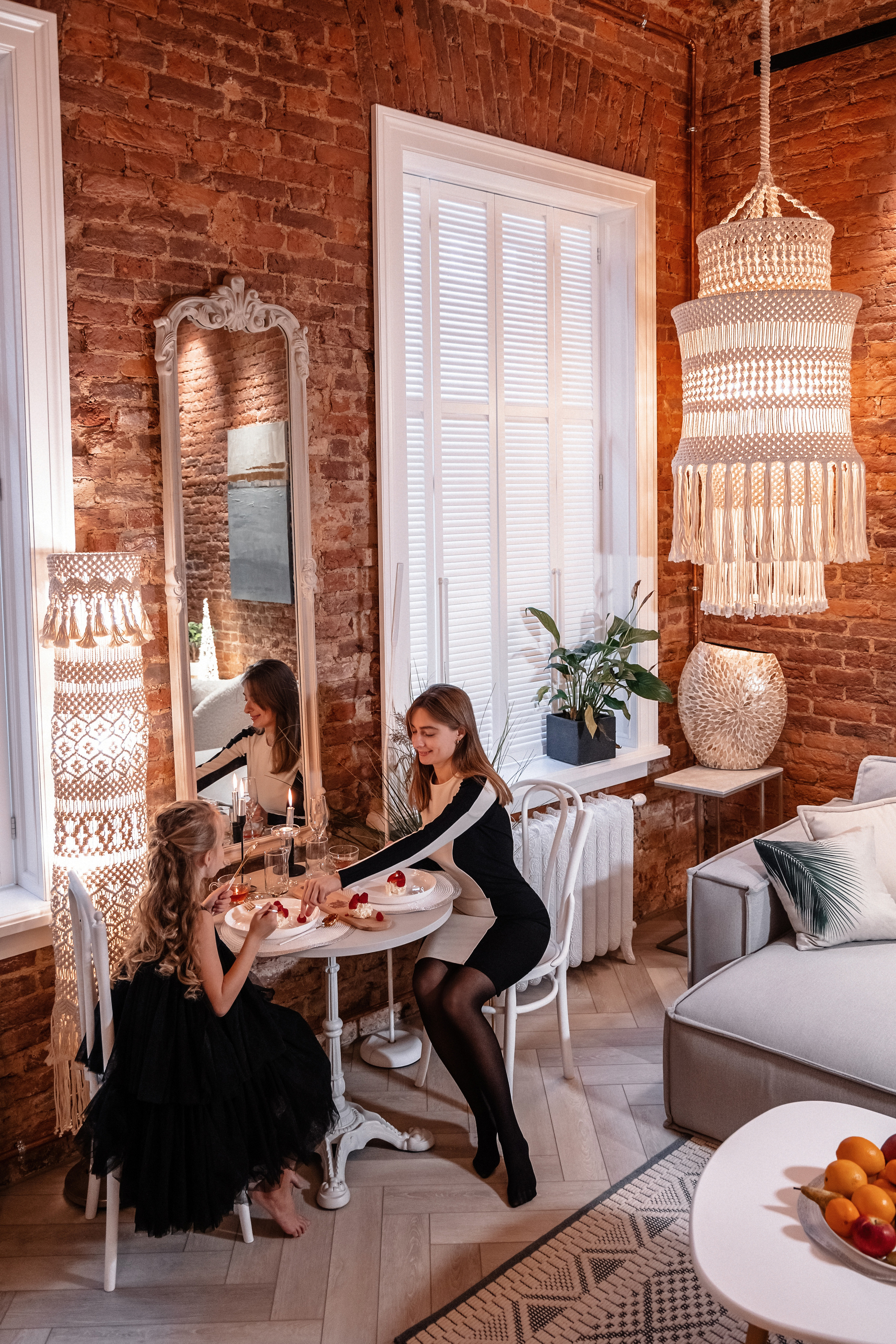 СЕМЬЯ. Фотостудия во Всеволожске. Подходит для всех творческих проектов