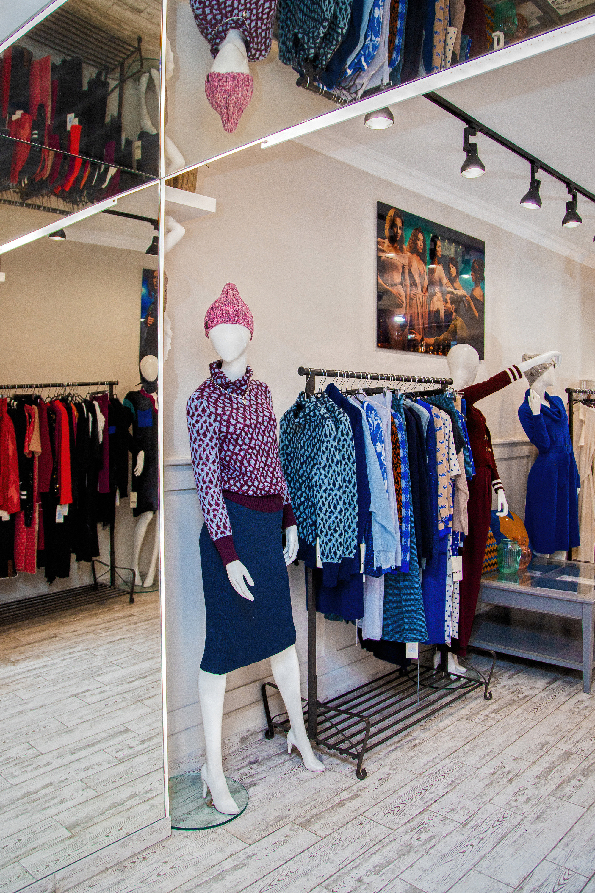 ИНТЕРЬЕРЫ- Коммерческие помещения. Фотостудия во Всеволожске. Подходит для всех творческих проектов