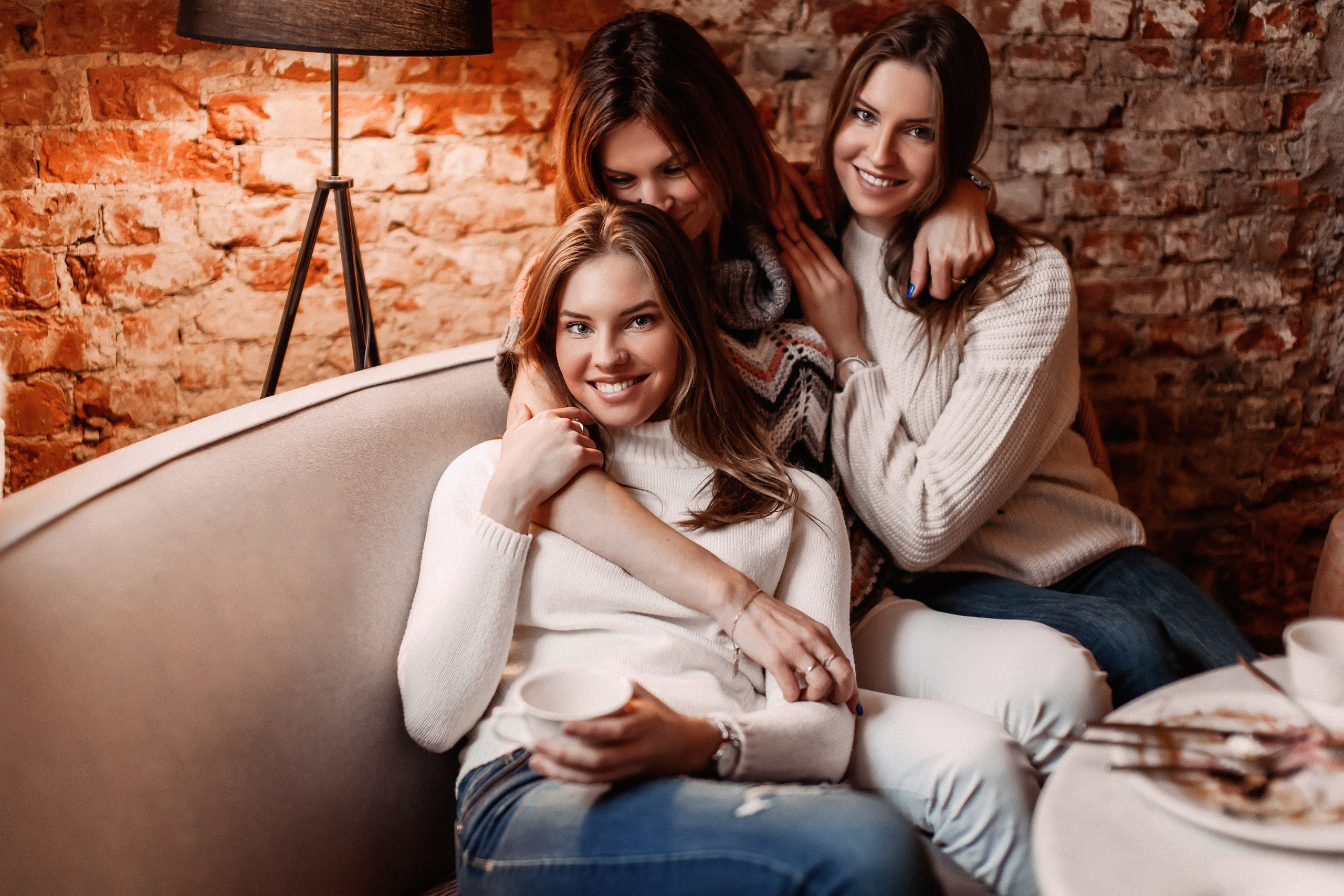 СЕМЬЯ. Фотостудия во Всеволожске. Подходит для всех творческих проектов