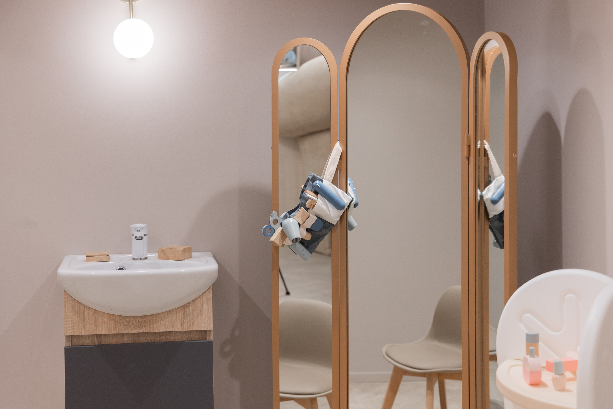 ИНТЕРЬЕРЫ- Коммерческие помещения. Фотостудия во Всеволожске. Подходит для всех творческих проектов