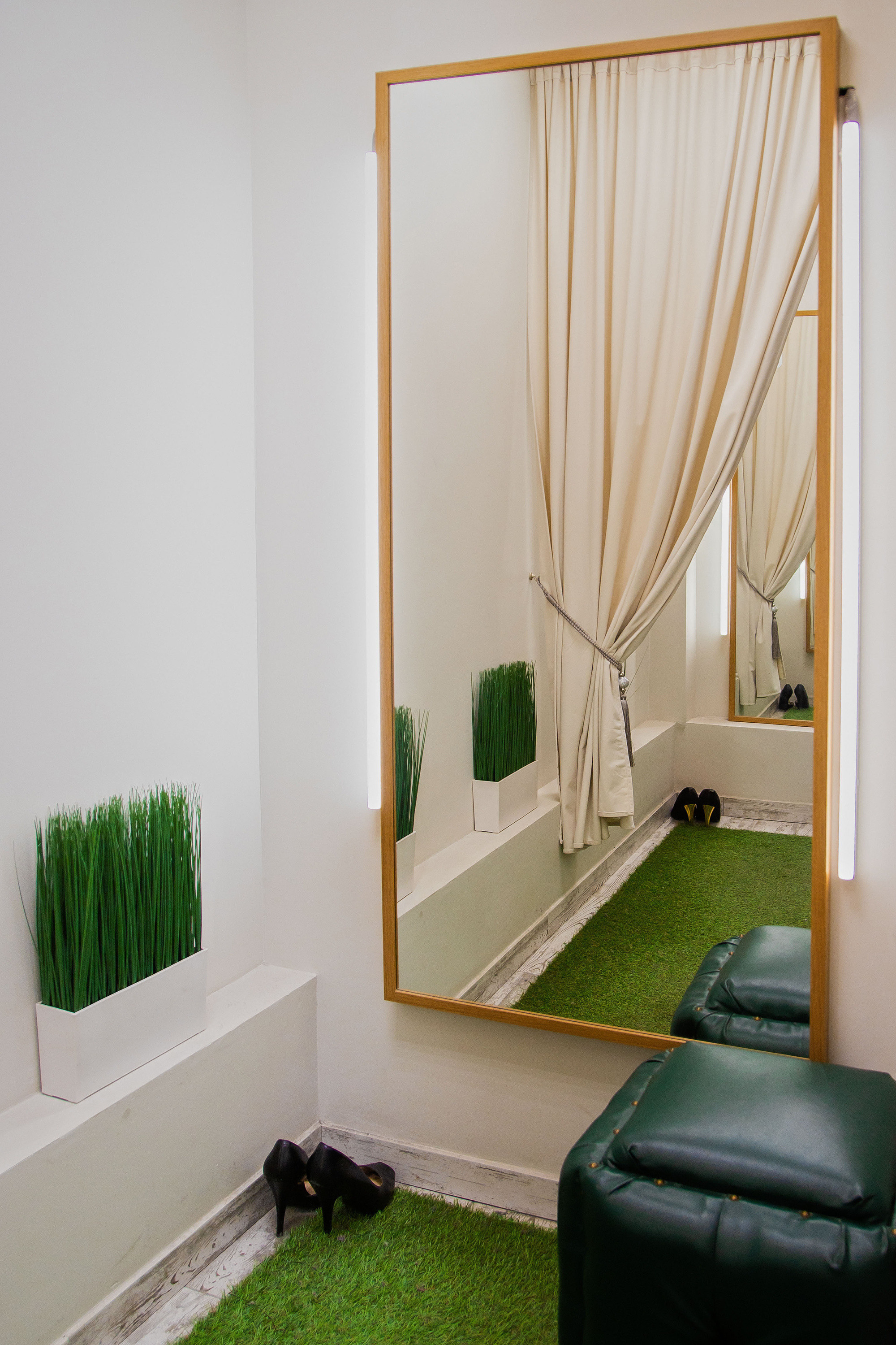 ИНТЕРЬЕРЫ- Коммерческие помещения. Фотостудия во Всеволожске. Подходит для всех творческих проектов