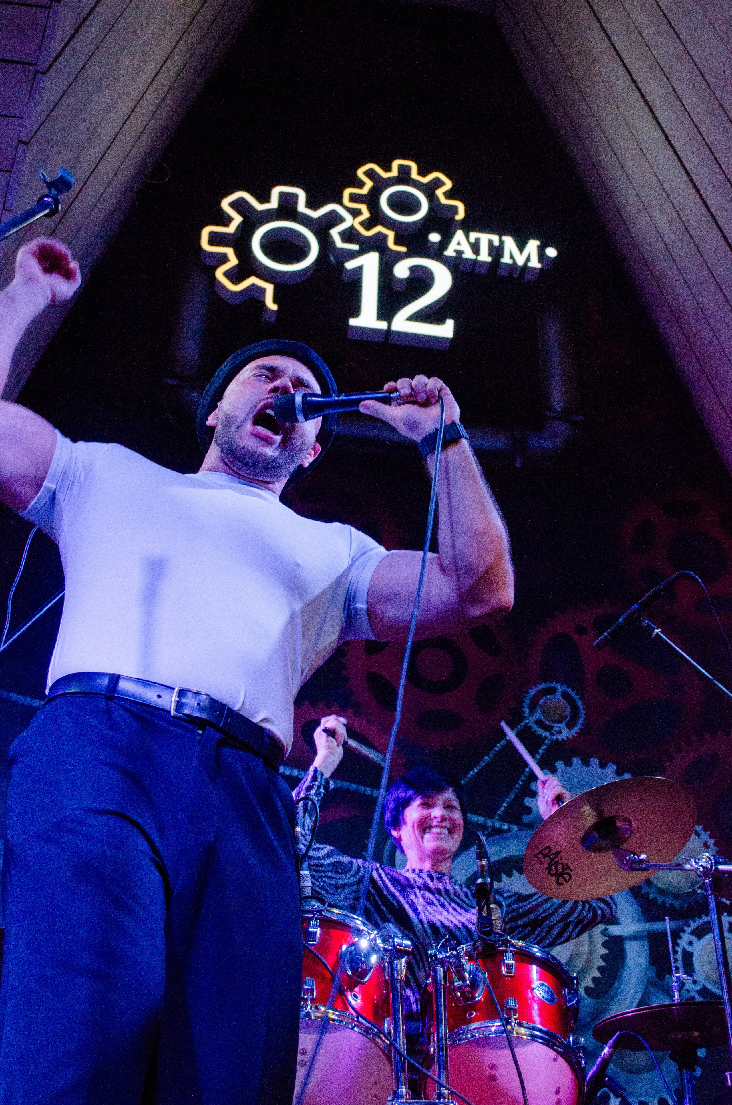 Сама эпичность в кадрах🎸🥁. Свет, камера, улыбка!