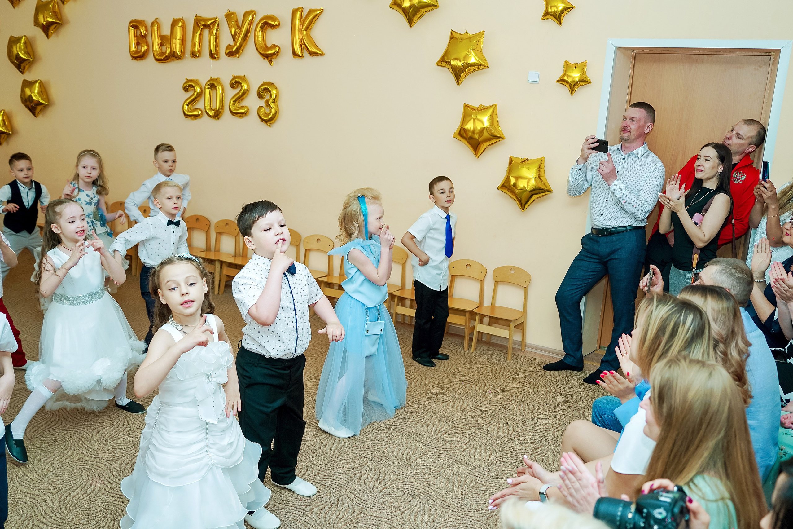 Фотосъемка видеосъёмка фотограф видеооператор новогодних утренников  в. Фотограф, видеооператор Нина Коршунова
