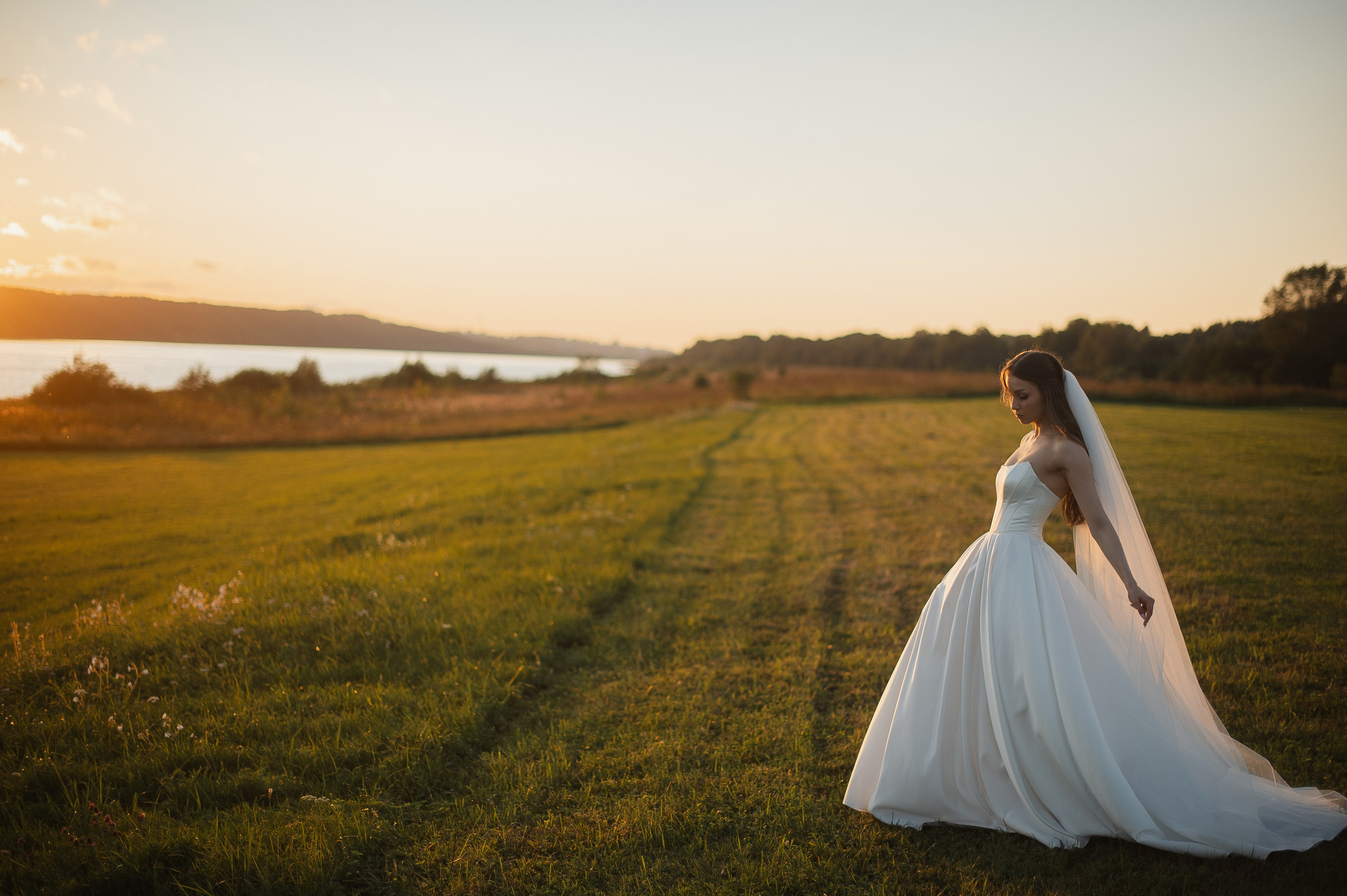 Свадьба на берегу Волги. Свадебный фотограф в Ярославле Денис Медоваров