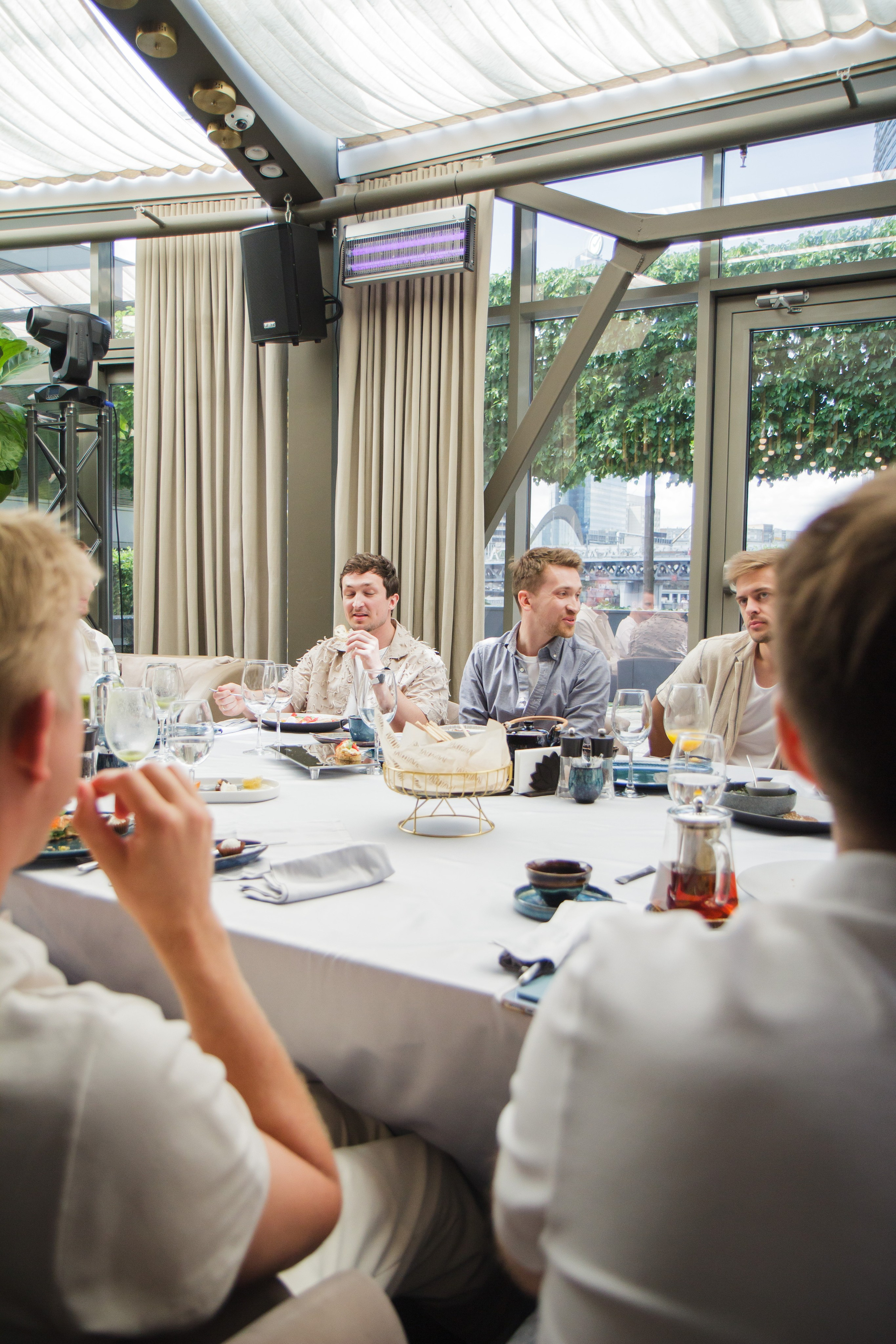 Бизнес-завтрак Германа Гаврилова. Фотограф Москва — личные фотосессии, лавстори в студии