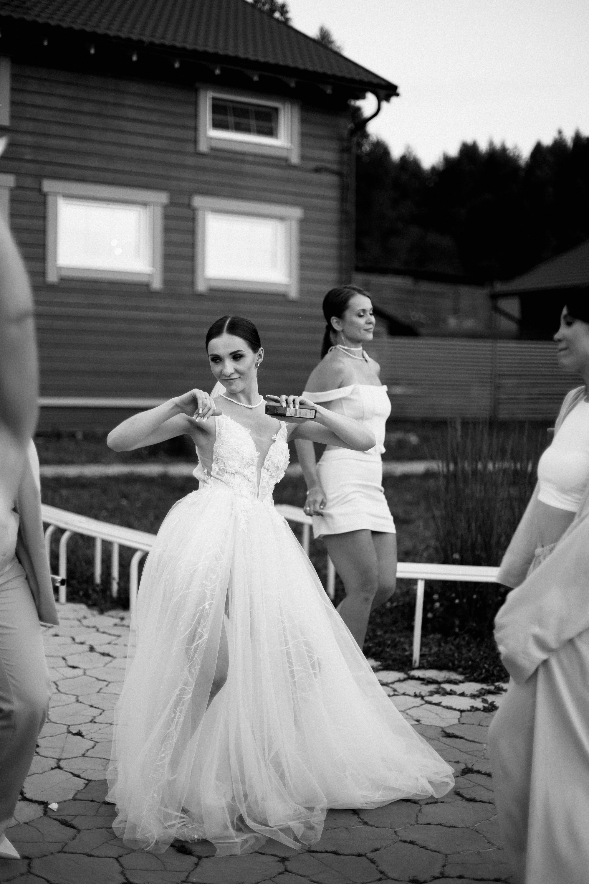 Малиновый фейерверк эмоций. Свадебный фотограф в Томске | Александр Овчаренко