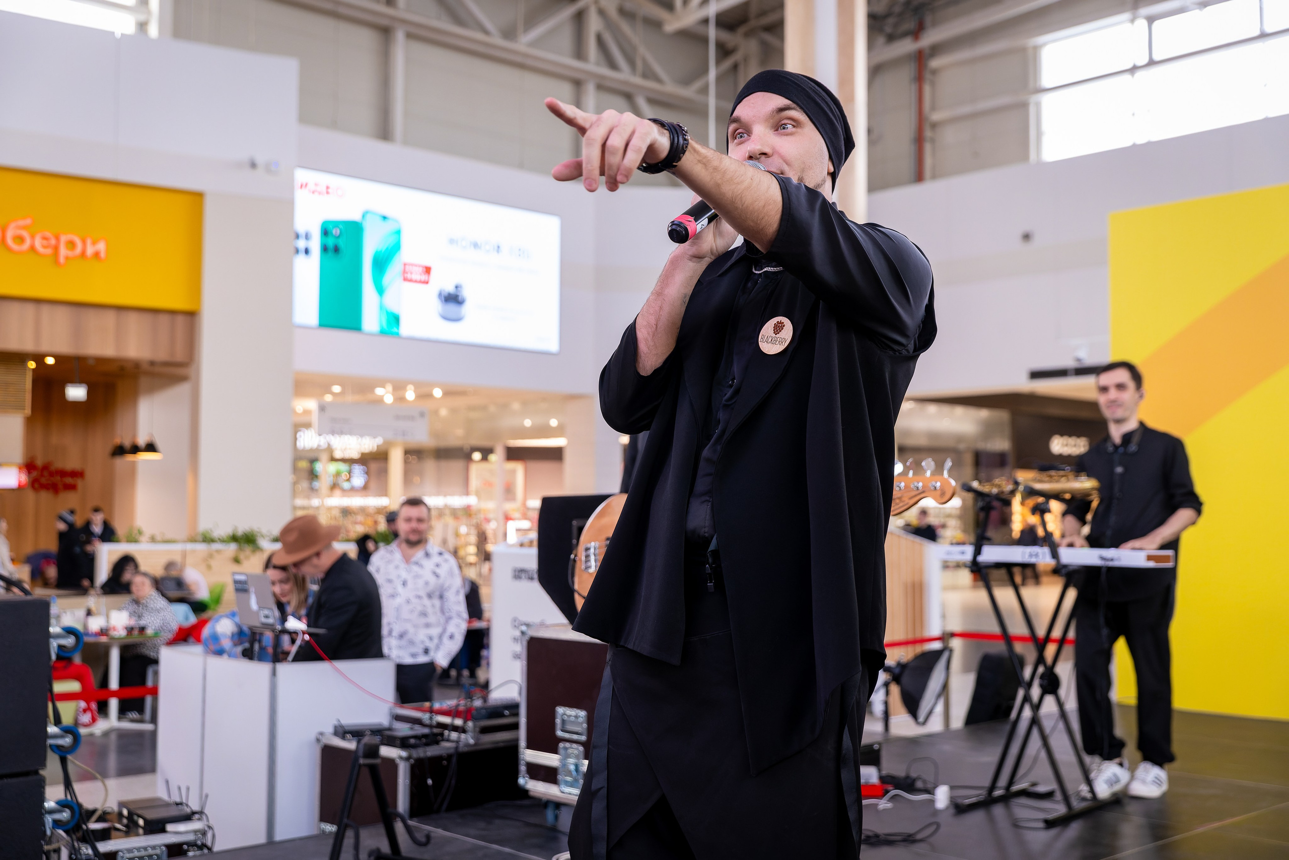 Фото отчет с мероприятия ТЦ Мега 12 лет. Фотограф в Самаре Максим Тырин