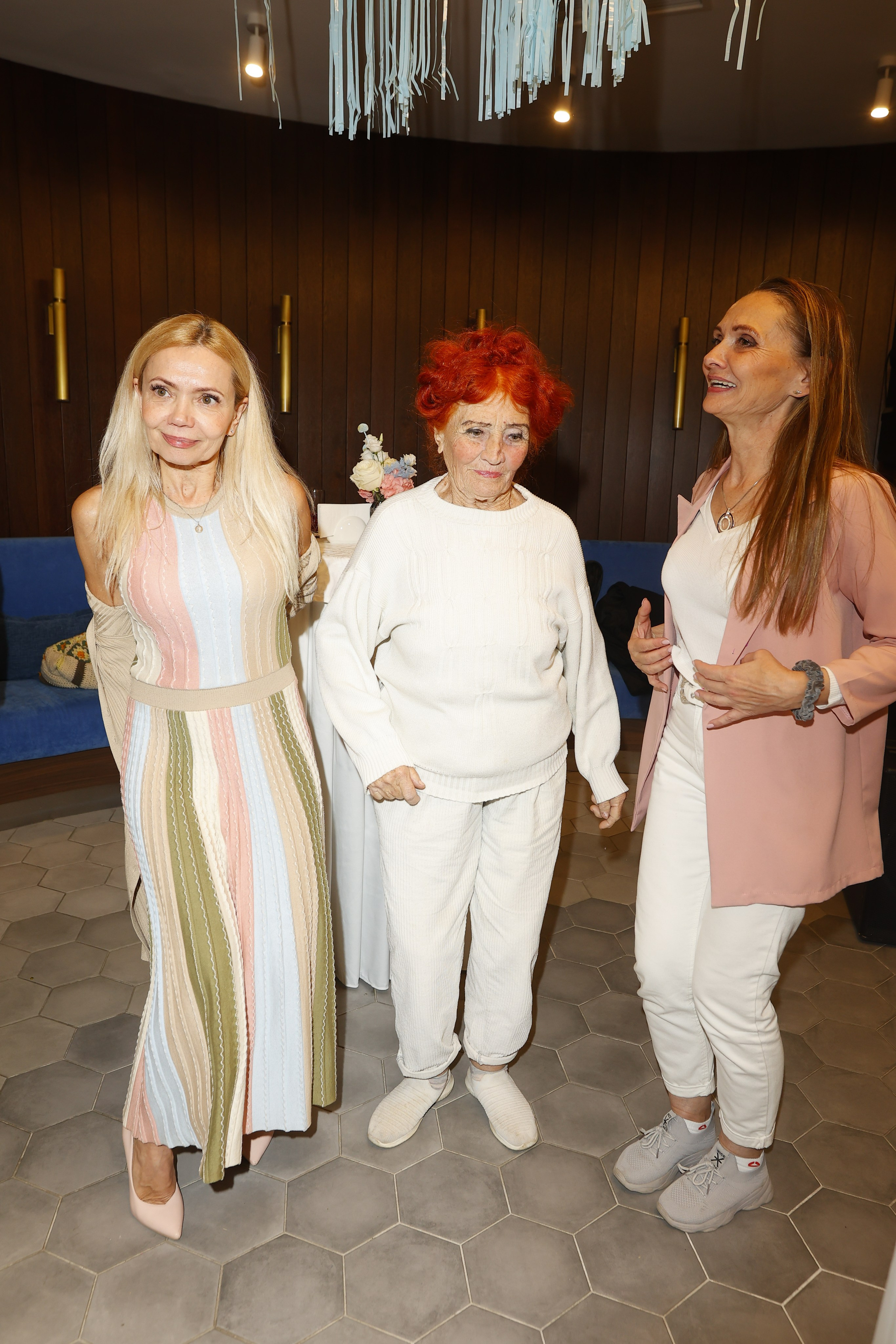 GENDER PARTY АССОЛЬ И ST. Nikolskayasecular