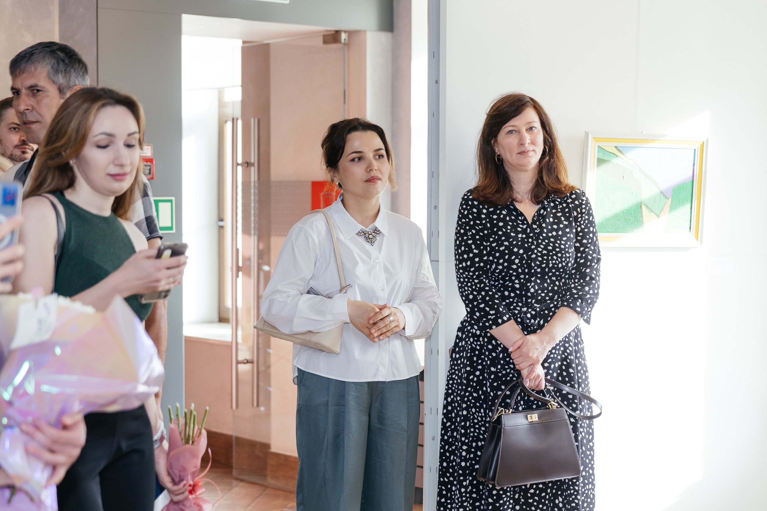 Выставка Лиры Алборовой «Цвет — это я». Свадебный и репортажный фотограф в Санкт-Петербурге Николай Голованов