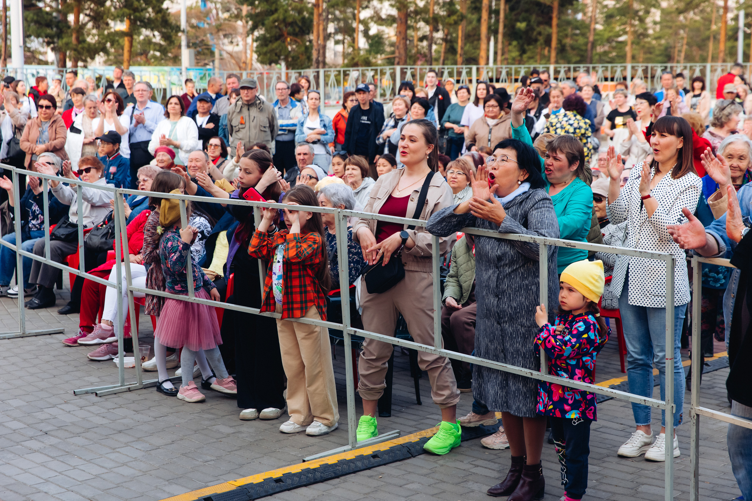 Празднование «Дня Победы» в парке Юбилейный. Свадебный и семейный фотограф в Улан-Удэ