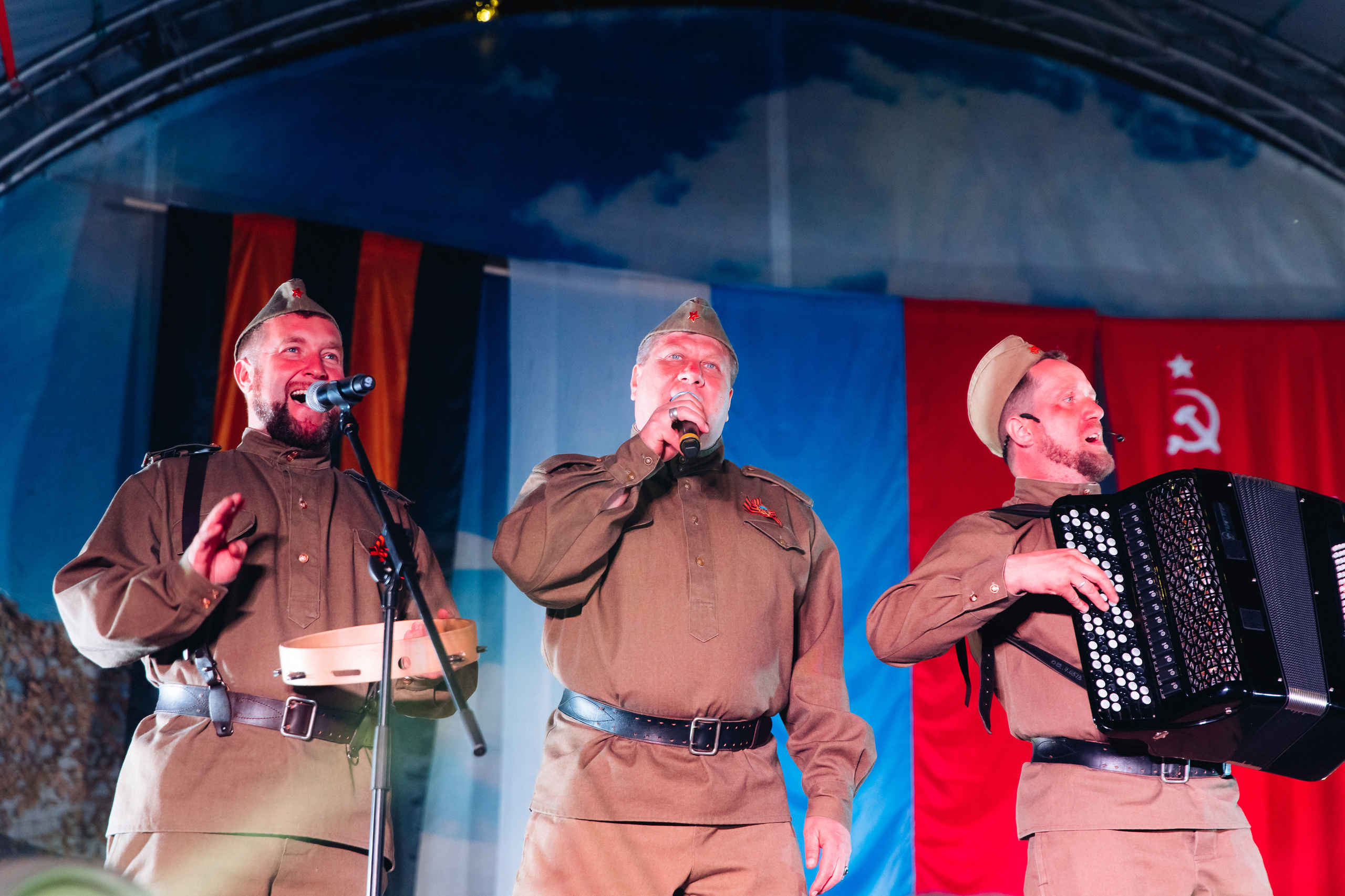 Празднование «Дня Победы» в парке Юбилейный. Свадебный и семейный фотограф в Улан-Удэ