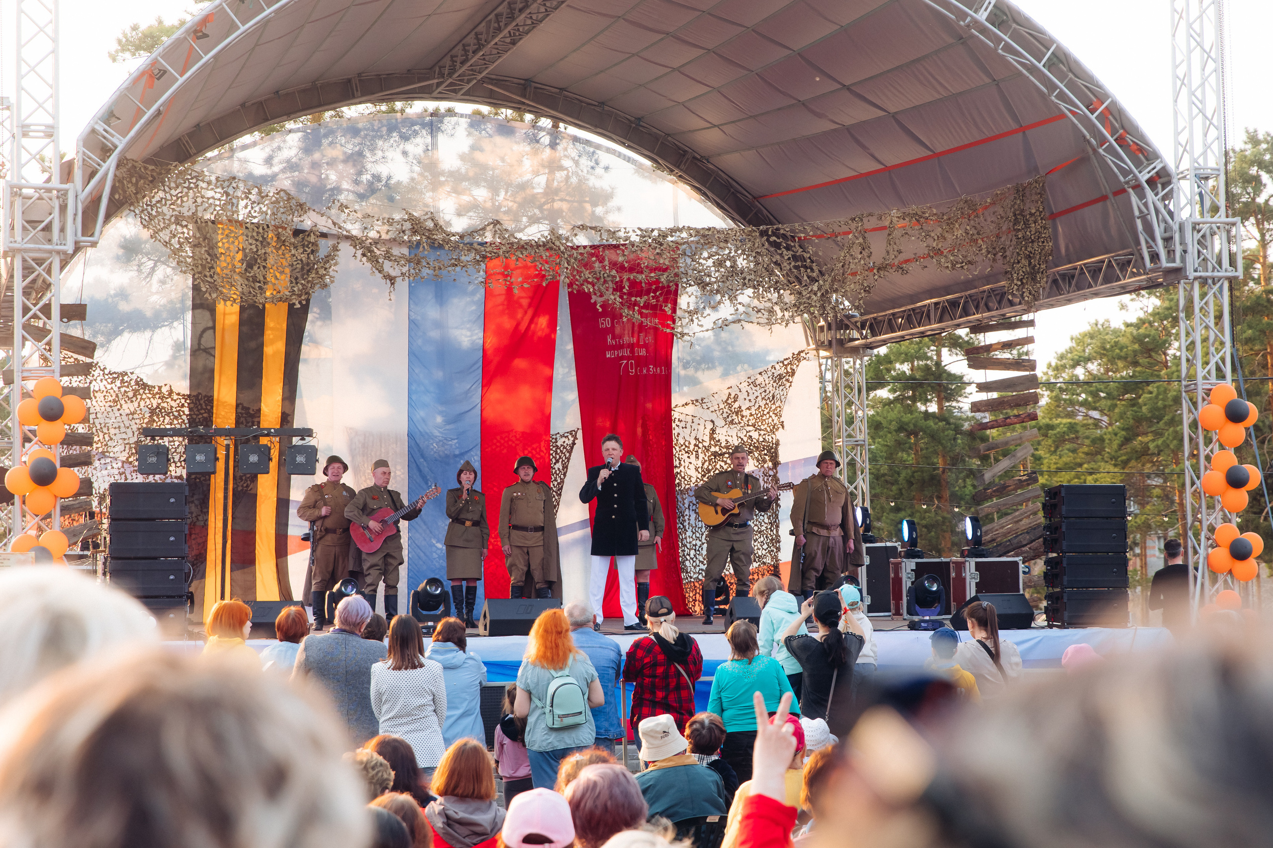 Празднование «Дня Победы» в парке Юбилейный. Свадебный и семейный фотограф в Улан-Удэ