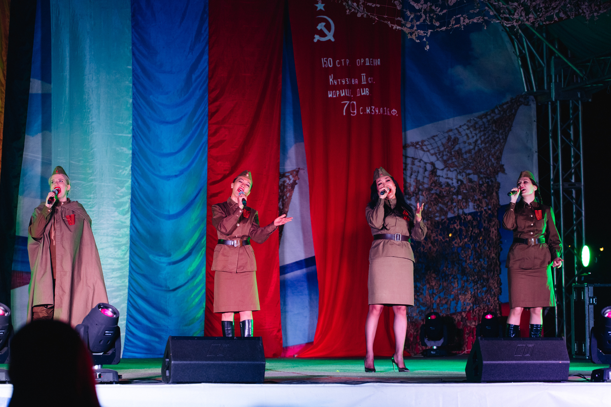 Празднование «Дня Победы» в парке Юбилейный. Свадебный и семейный фотограф в Улан-Удэ