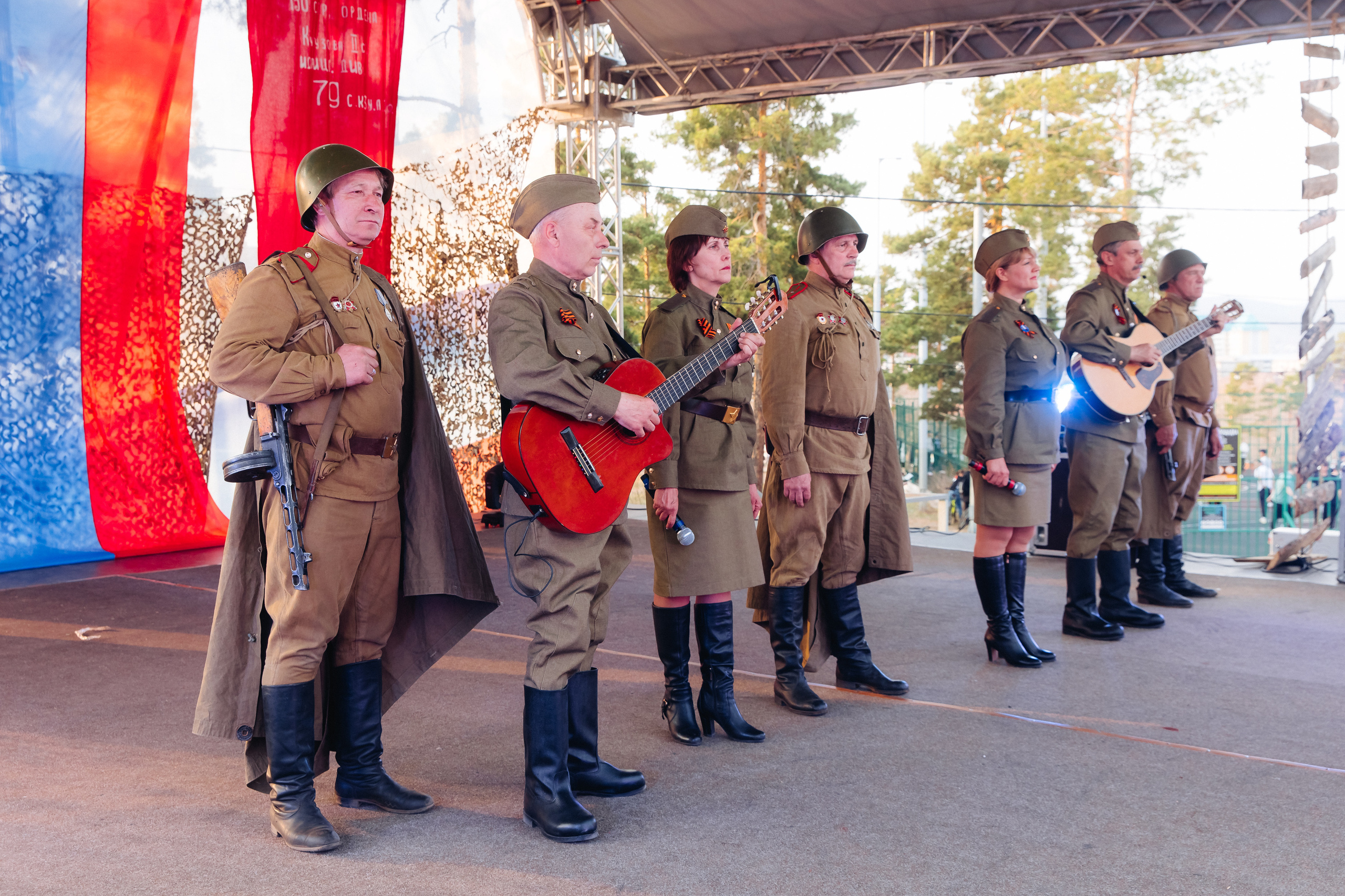 Празднование «Дня Победы» в парке Юбилейный. Свадебный и семейный фотограф в Улан-Удэ