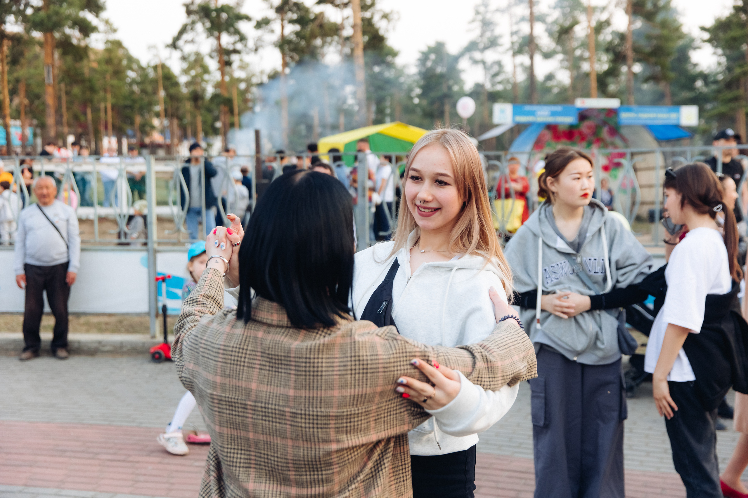 Празднование «Дня Победы» в парке Юбилейный. Свадебный и семейный фотограф в Улан-Удэ