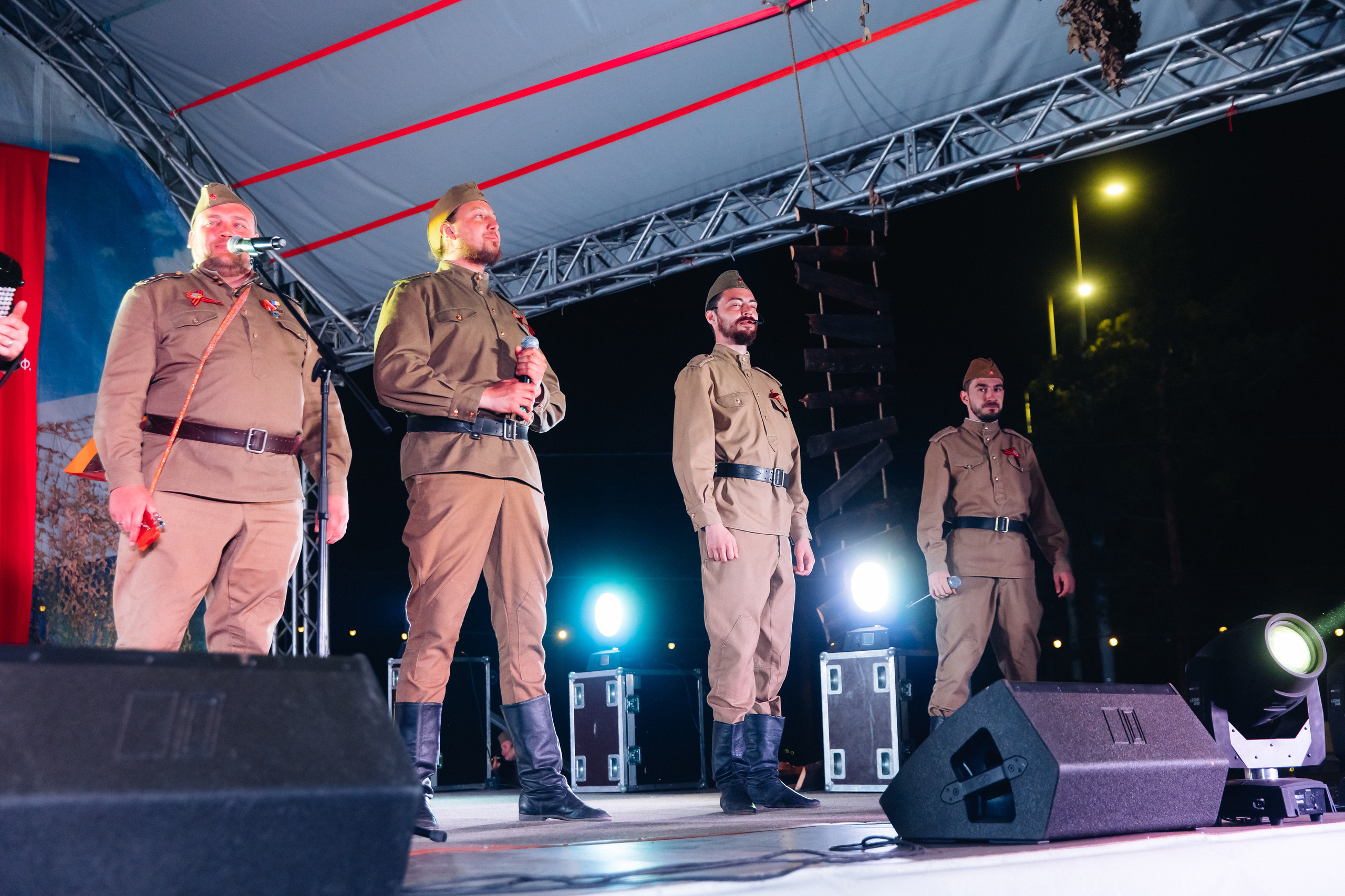 Празднование «Дня Победы» в парке Юбилейный. Свадебный и семейный фотограф в Улан-Удэ