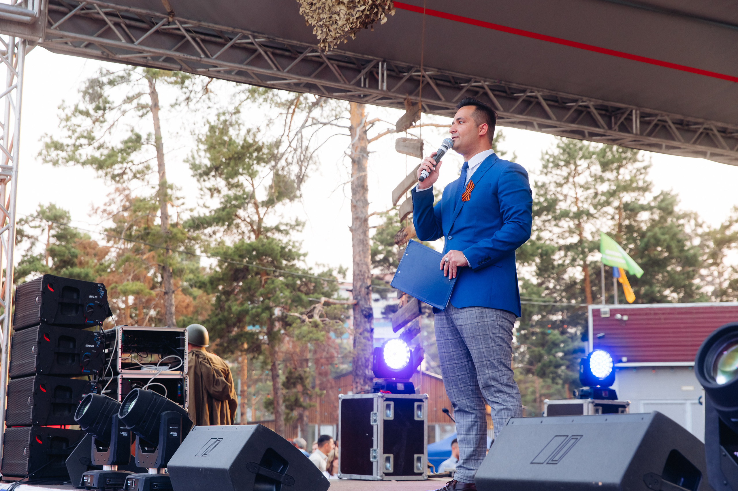 Празднование «Дня Победы» в парке Юбилейный. Свадебный и семейный фотограф в Улан-Удэ