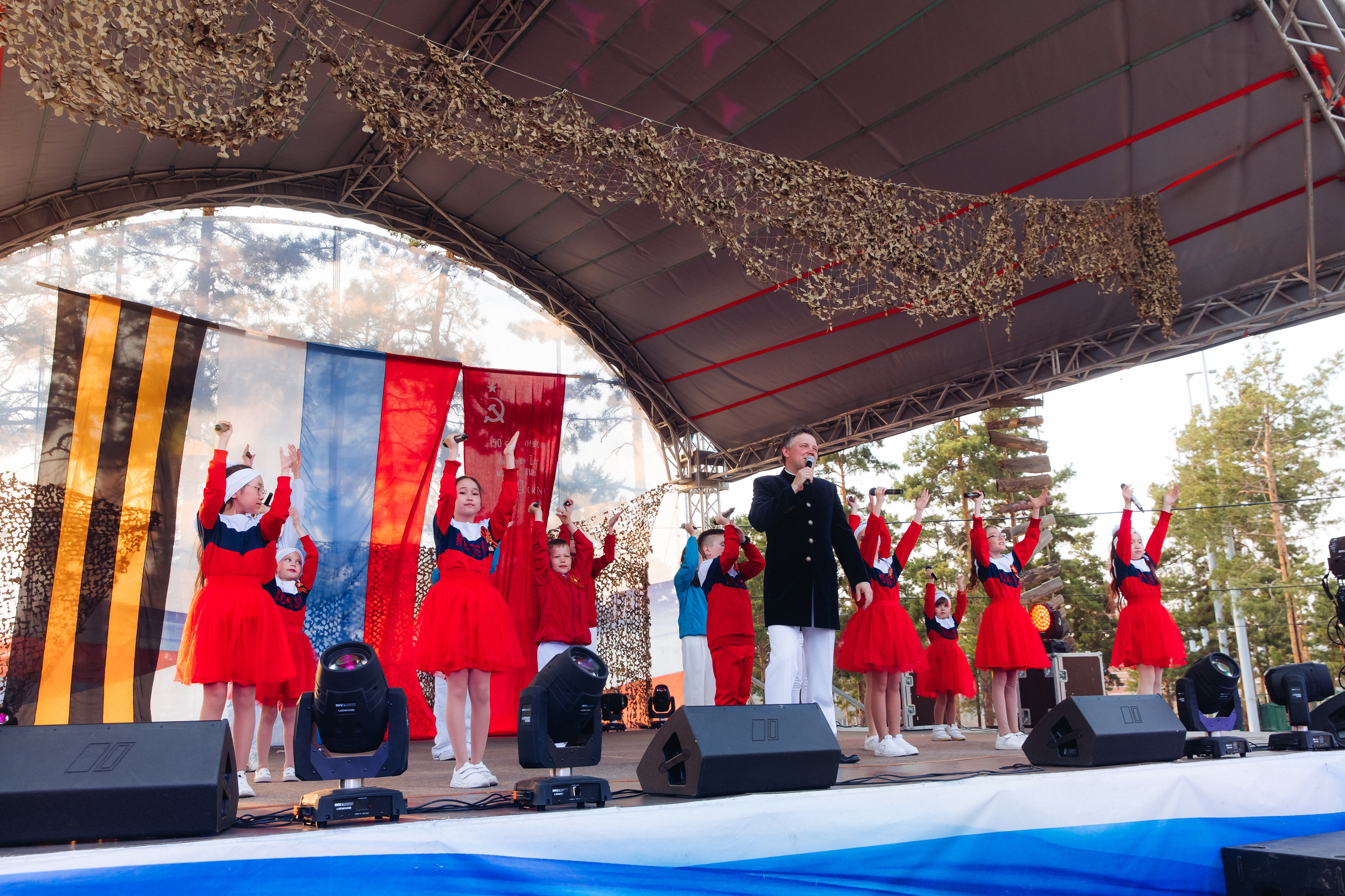 Празднование «Дня Победы» в парке Юбилейный. Свадебный и семейный фотограф в Улан-Удэ