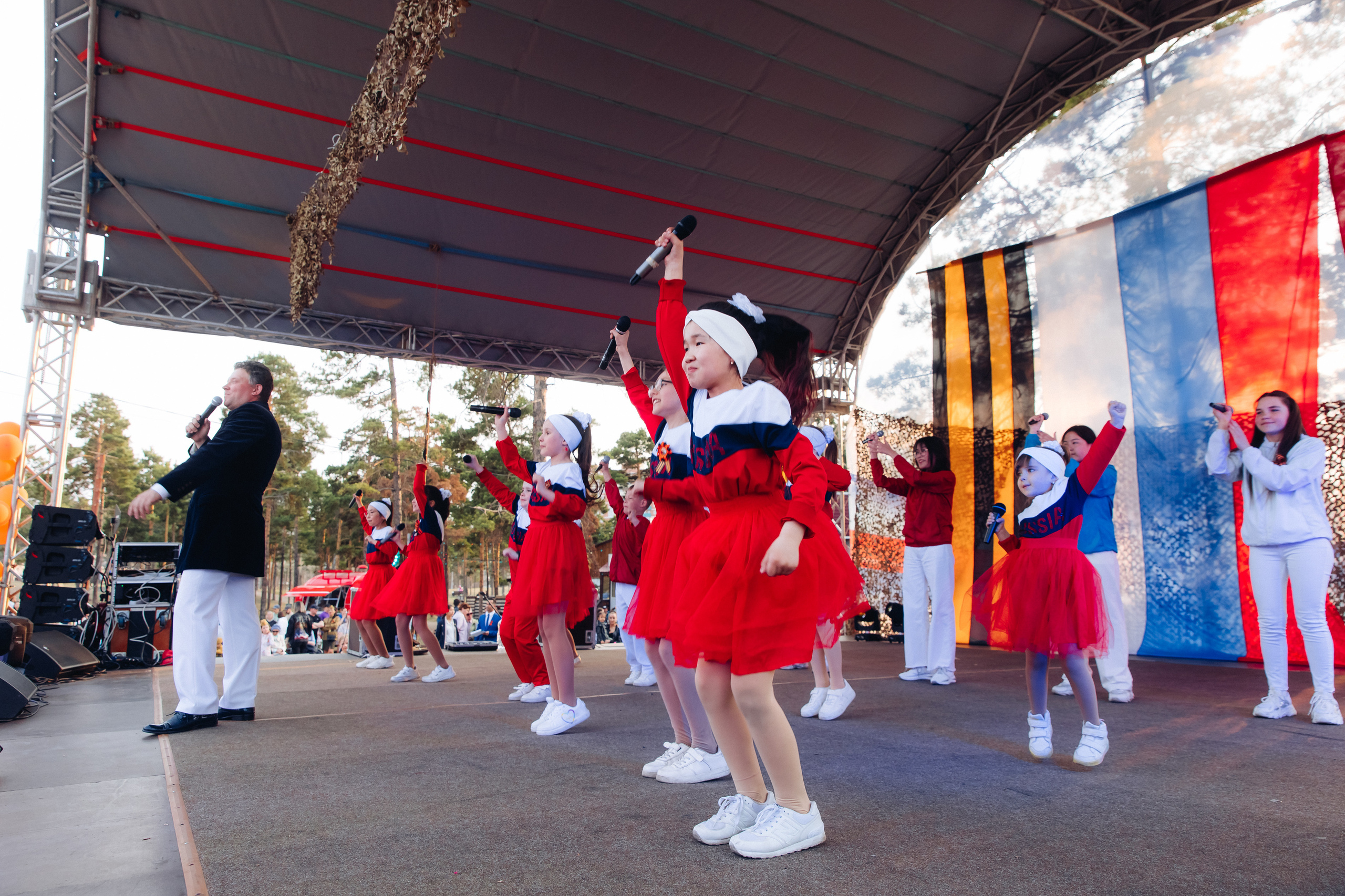 Празднование «Дня Победы» в парке Юбилейный. Свадебный и семейный фотограф в Улан-Удэ