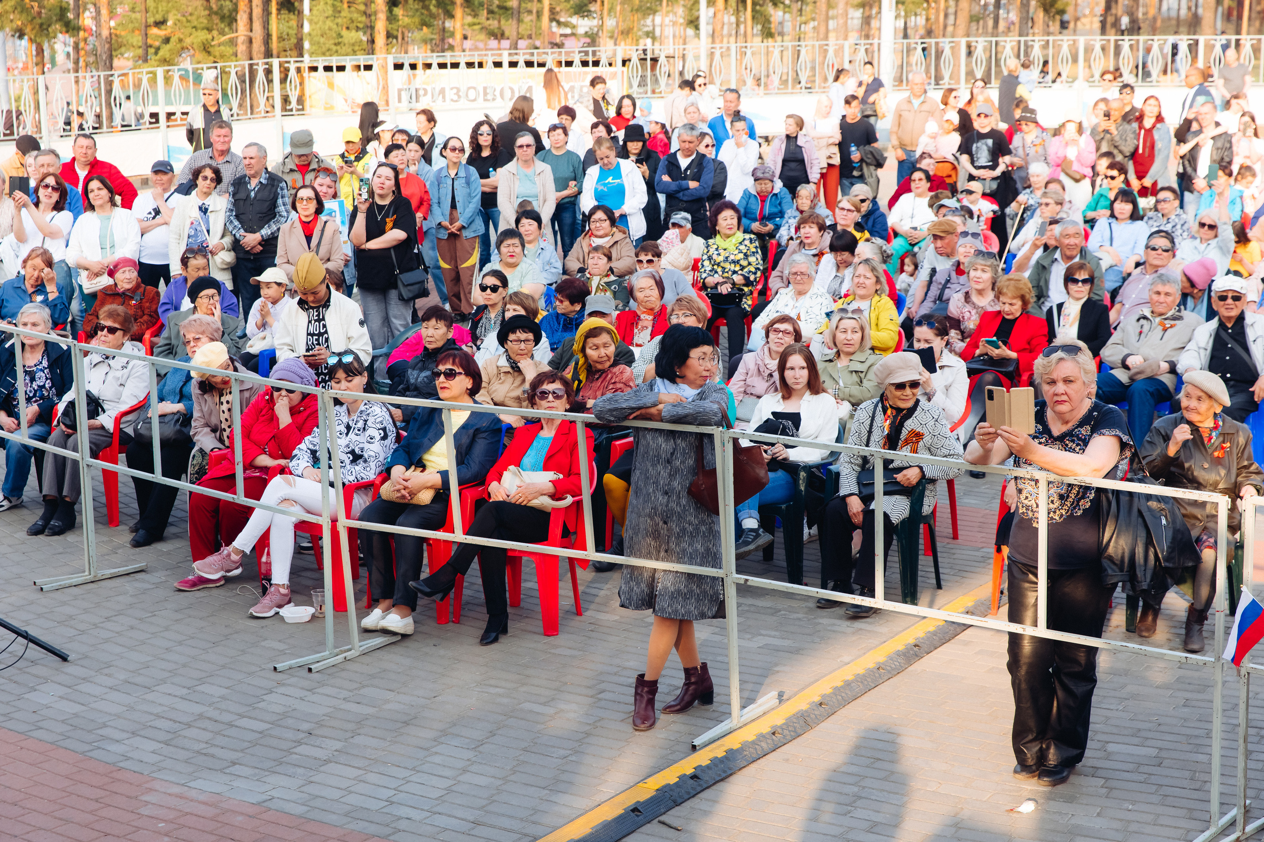Празднование «Дня Победы» в парке Юбилейный. Свадебный и семейный фотограф в Улан-Удэ