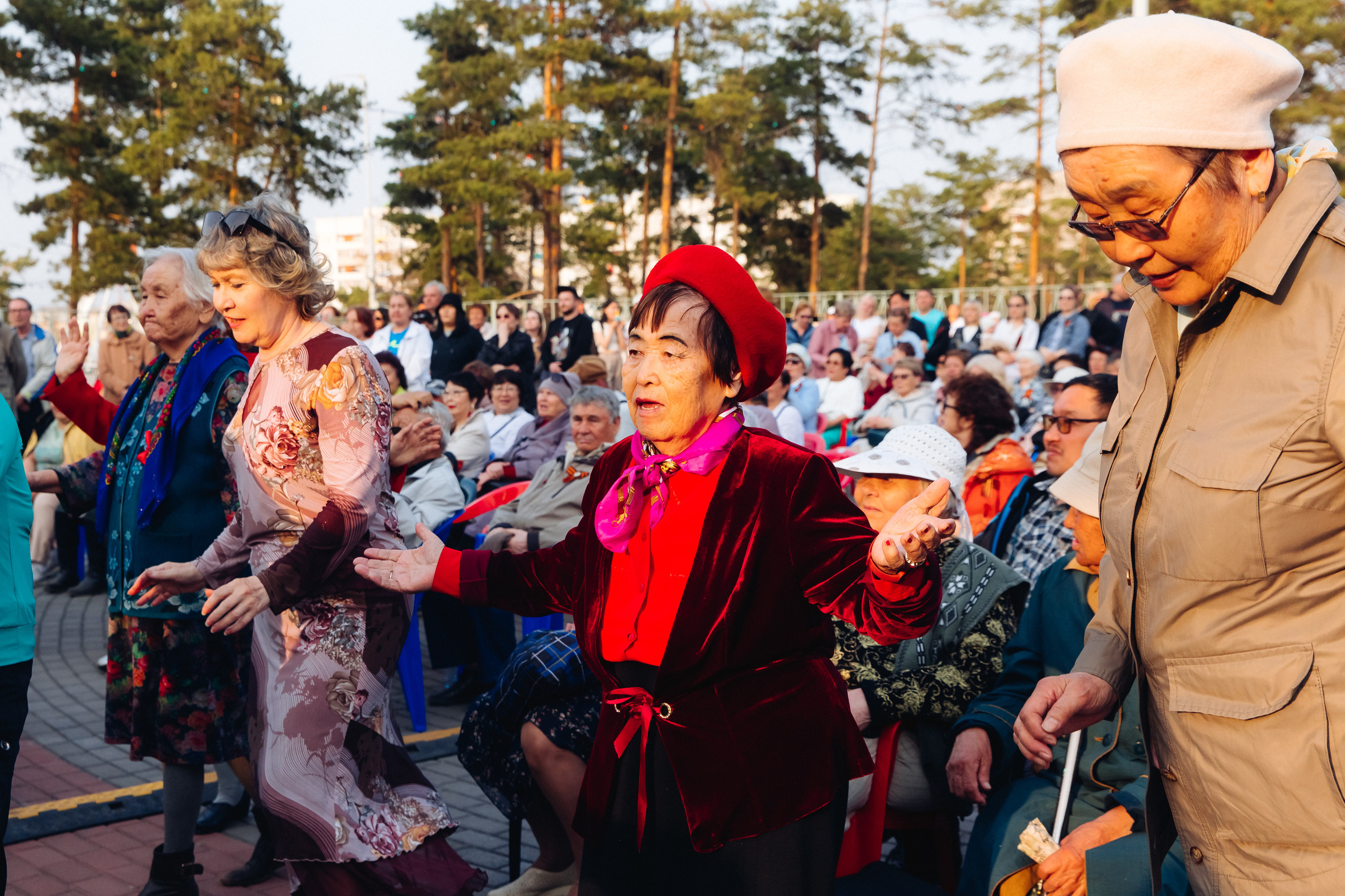 Празднование «Дня Победы» в парке Юбилейный. Свадебный и семейный фотограф в Улан-Удэ
