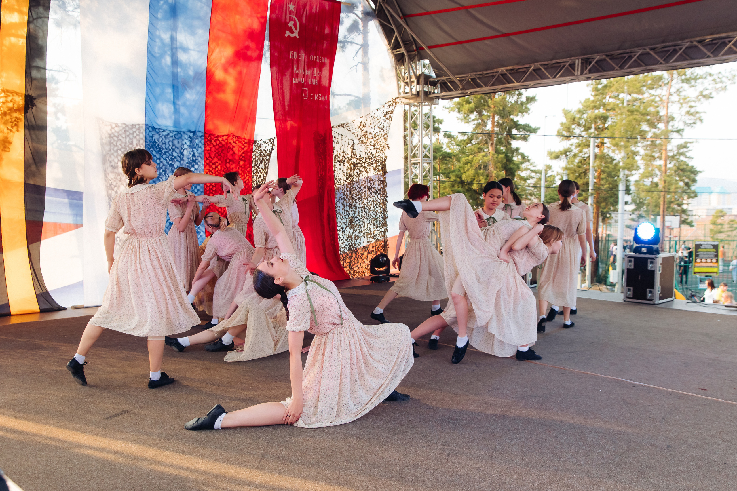 Празднование «Дня Победы» в парке Юбилейный. Свадебный и семейный фотограф в Улан-Удэ