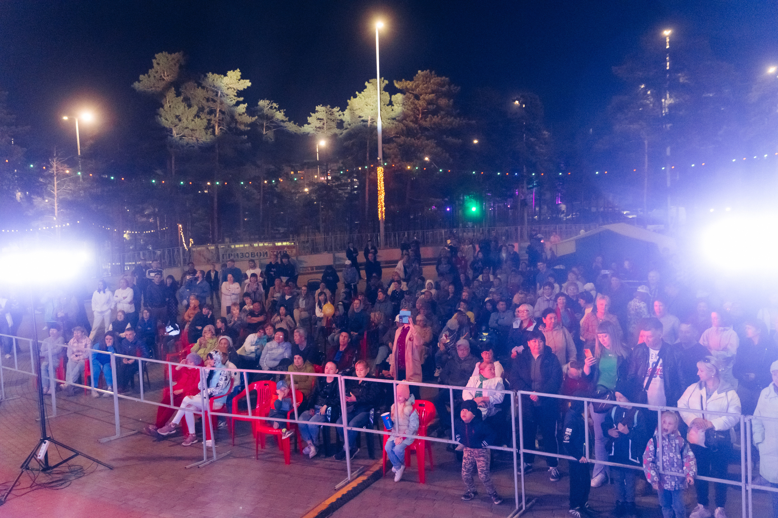 Празднование «Дня Победы» в парке Юбилейный. Свадебный и семейный фотограф в Улан-Удэ