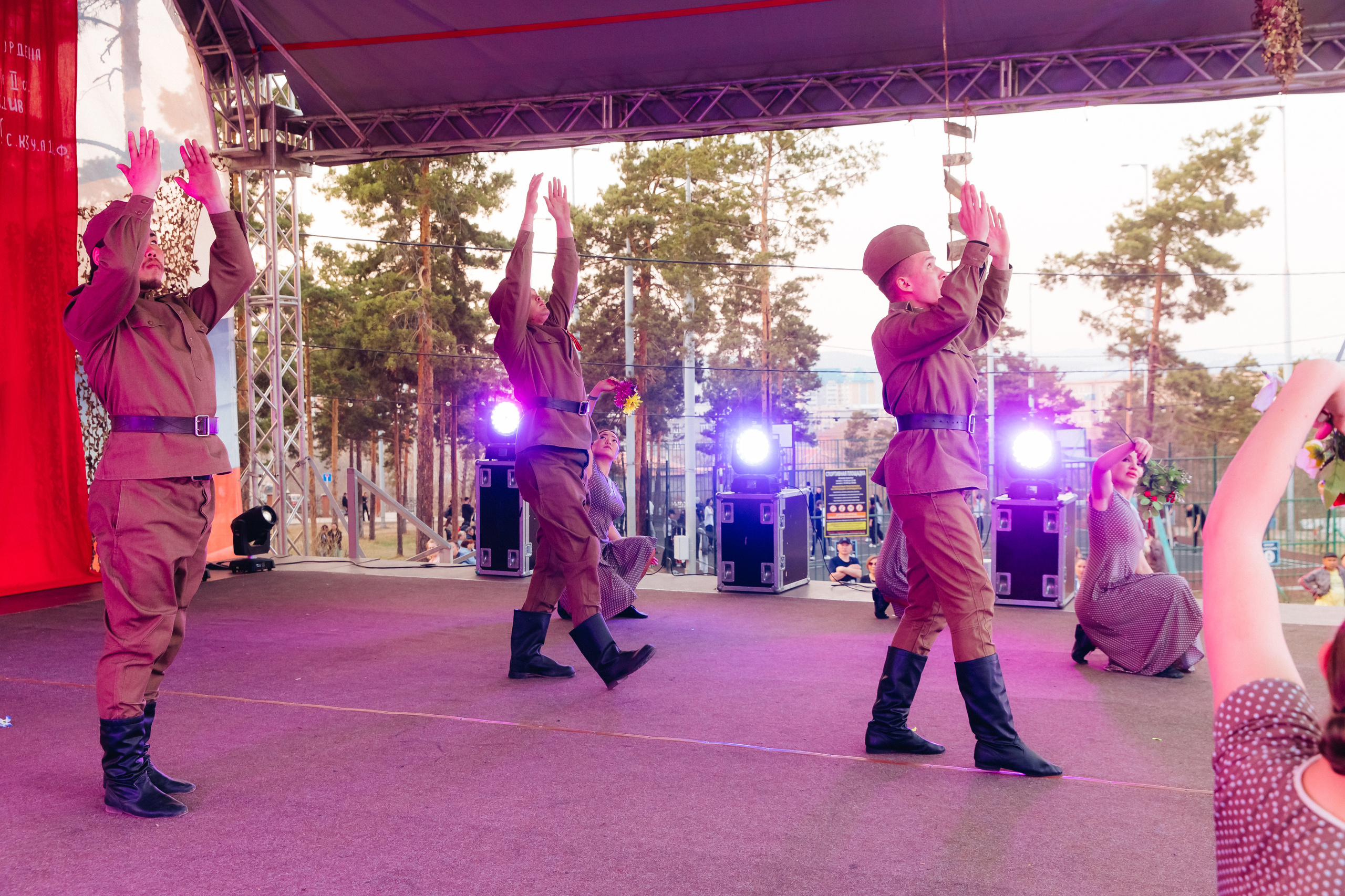 Празднование «Дня Победы» в парке Юбилейный. Свадебный и семейный фотограф в Улан-Удэ