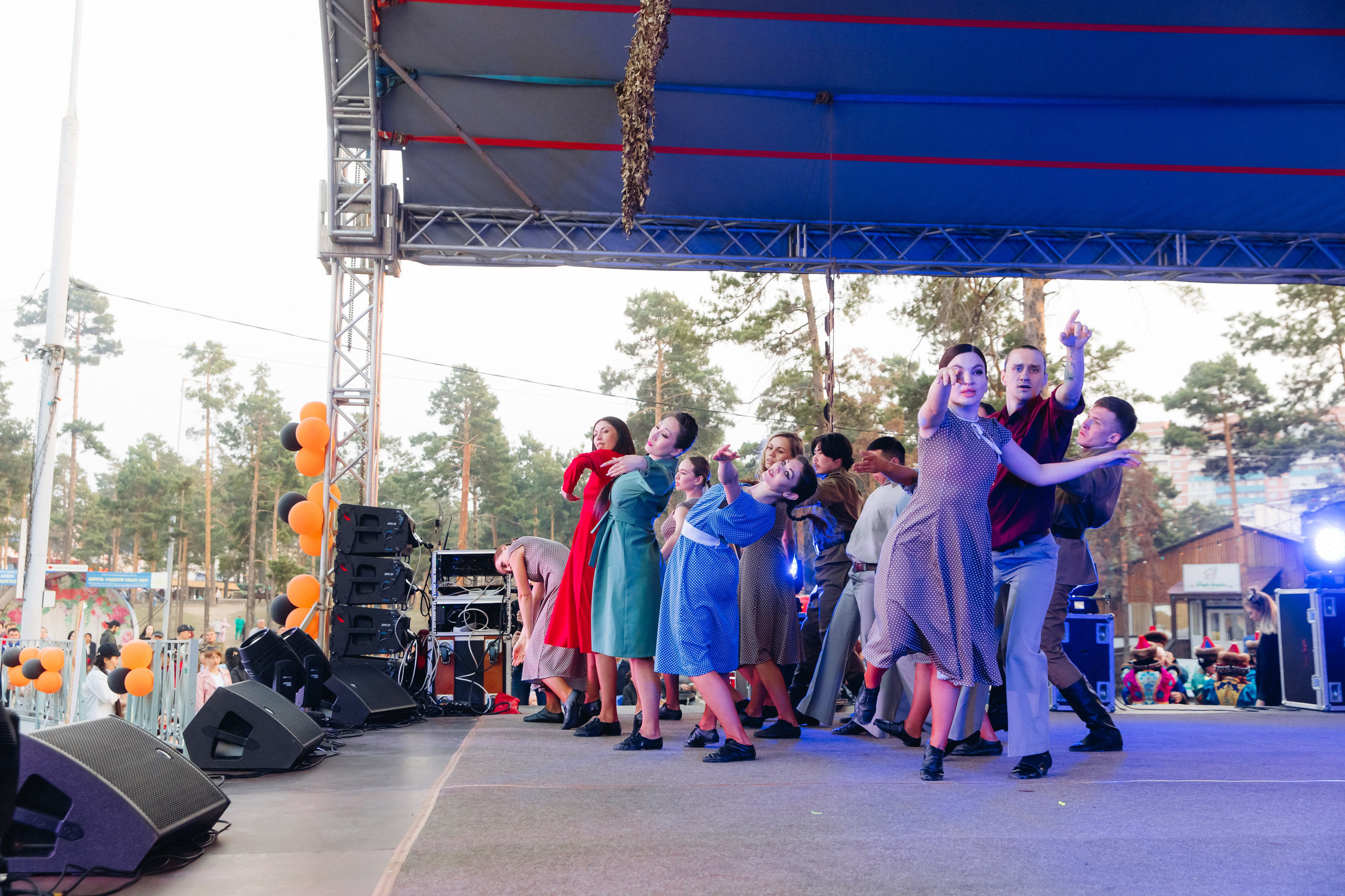 Празднование «Дня Победы» в парке Юбилейный. Свадебный и семейный фотограф в Улан-Удэ
