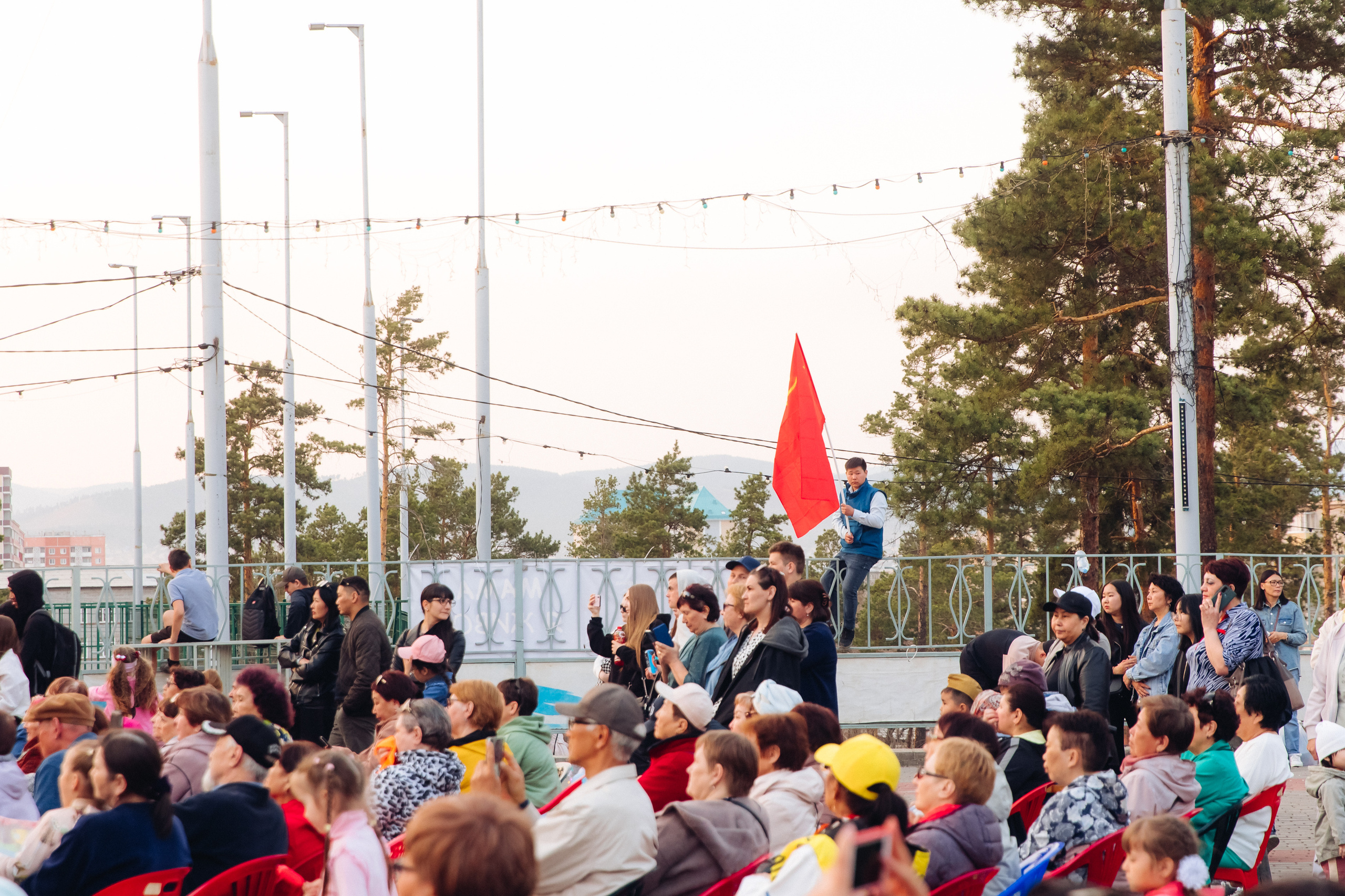 Празднование «Дня Победы» в парке Юбилейный. Свадебный и семейный фотограф в Улан-Удэ