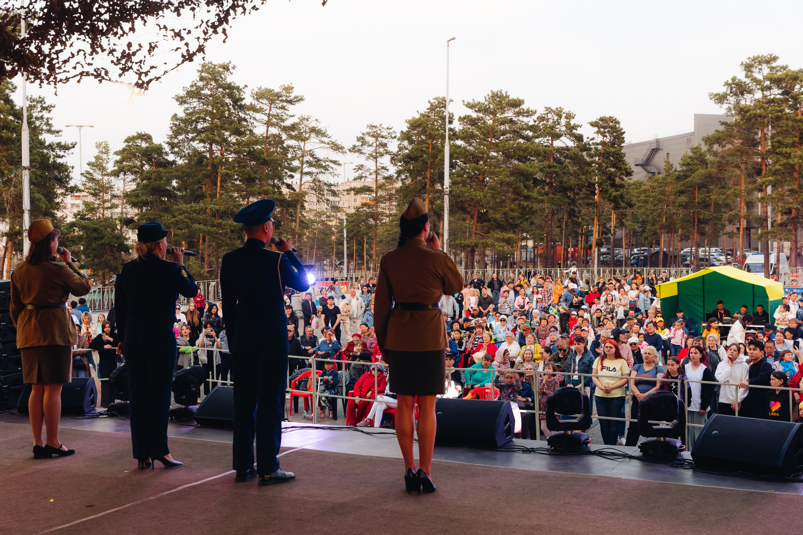 Празднование «Дня Победы» в парке Юбилейный. Свадебный и семейный фотограф в Улан-Удэ