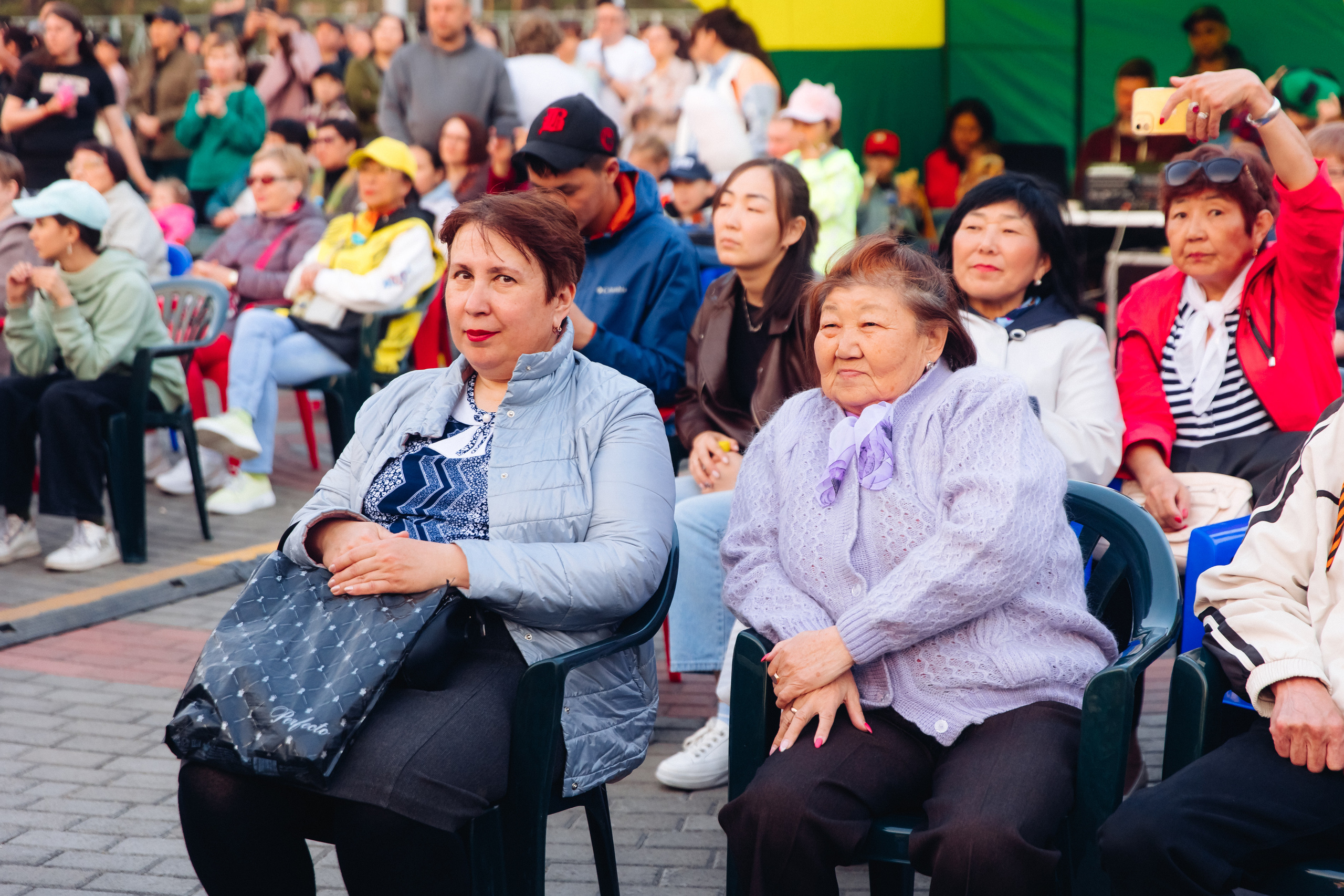 Празднование «Дня Победы» в парке Юбилейный. Свадебный и семейный фотограф в Улан-Удэ
