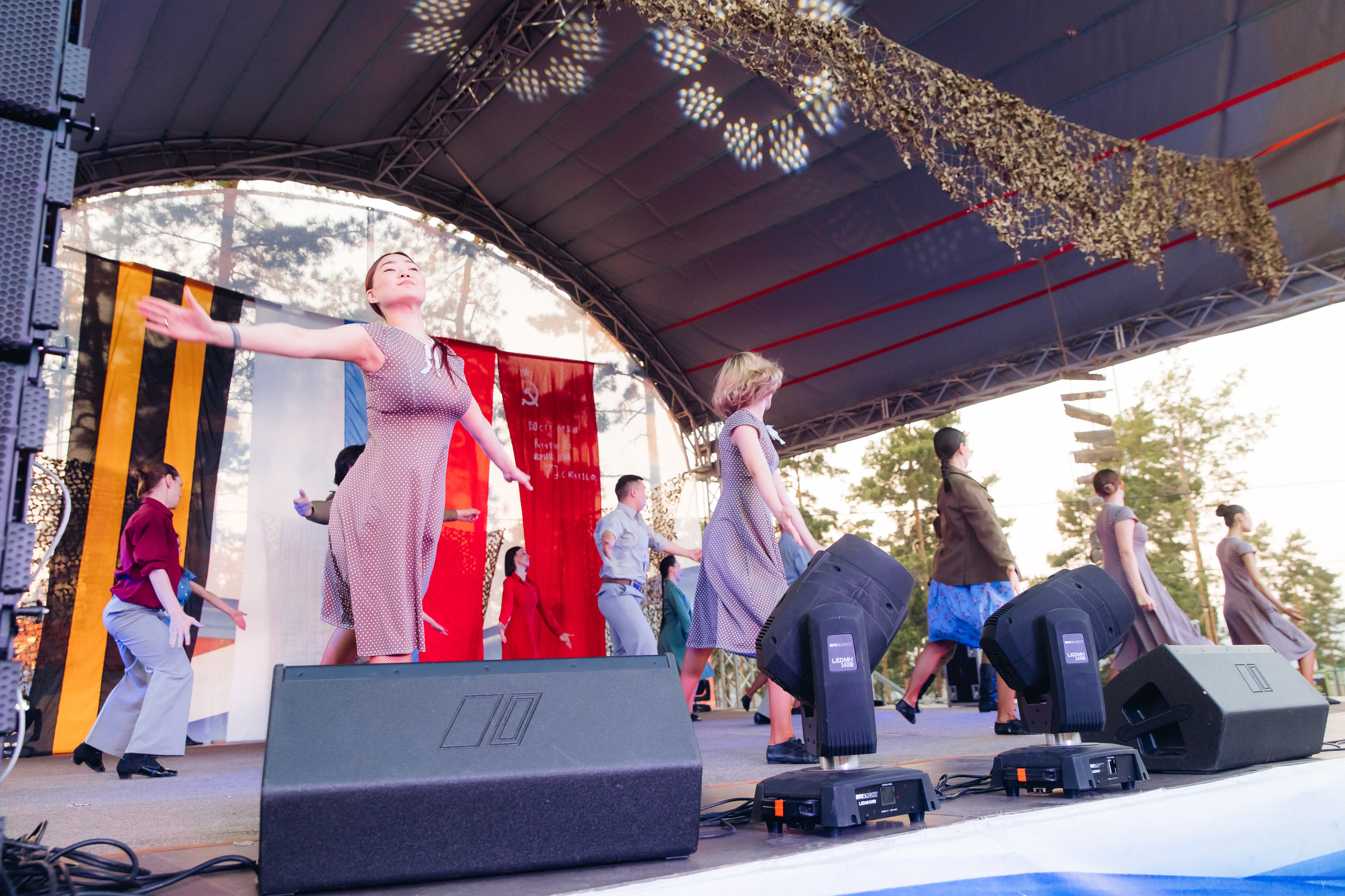 Празднование «Дня Победы» в парке Юбилейный. Свадебный и семейный фотограф в Улан-Удэ