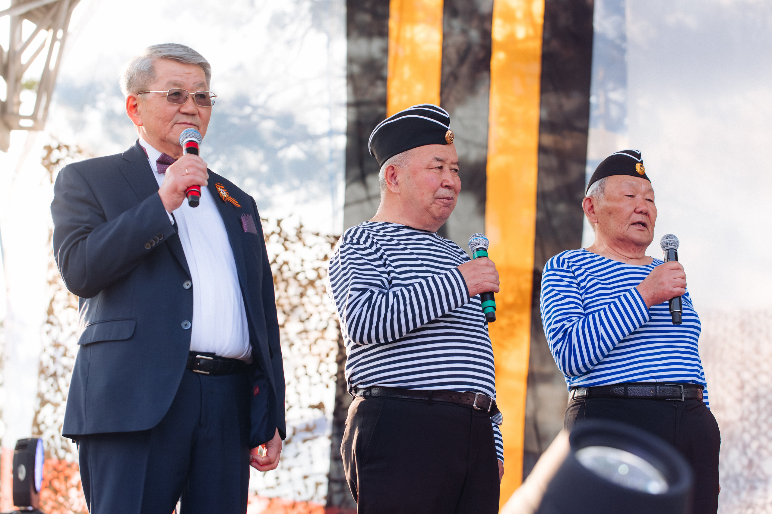 Празднование «Дня Победы» в парке Юбилейный. Свадебный и семейный фотограф в Улан-Удэ