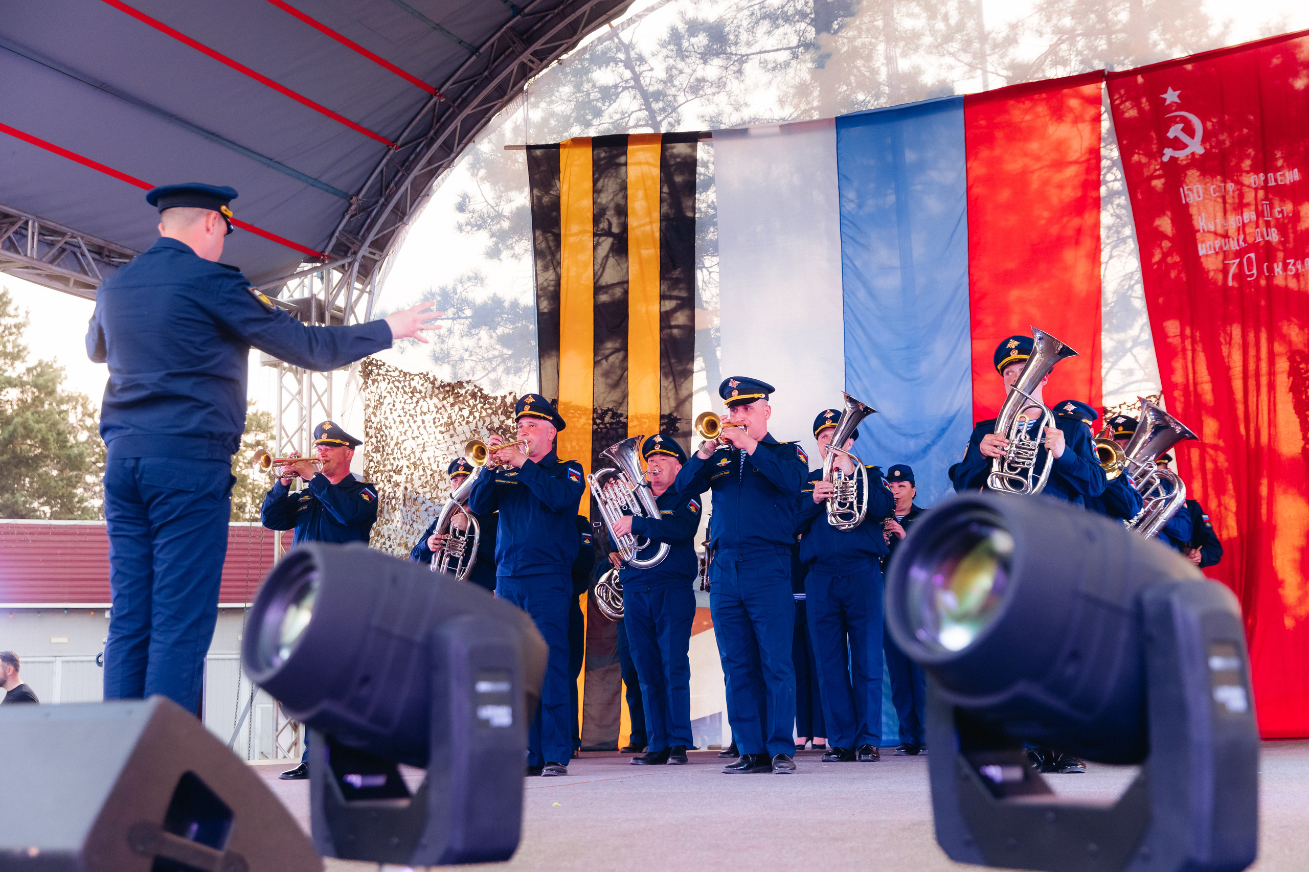 Празднование «Дня Победы» в парке Юбилейный. Свадебный и семейный фотограф в Улан-Удэ