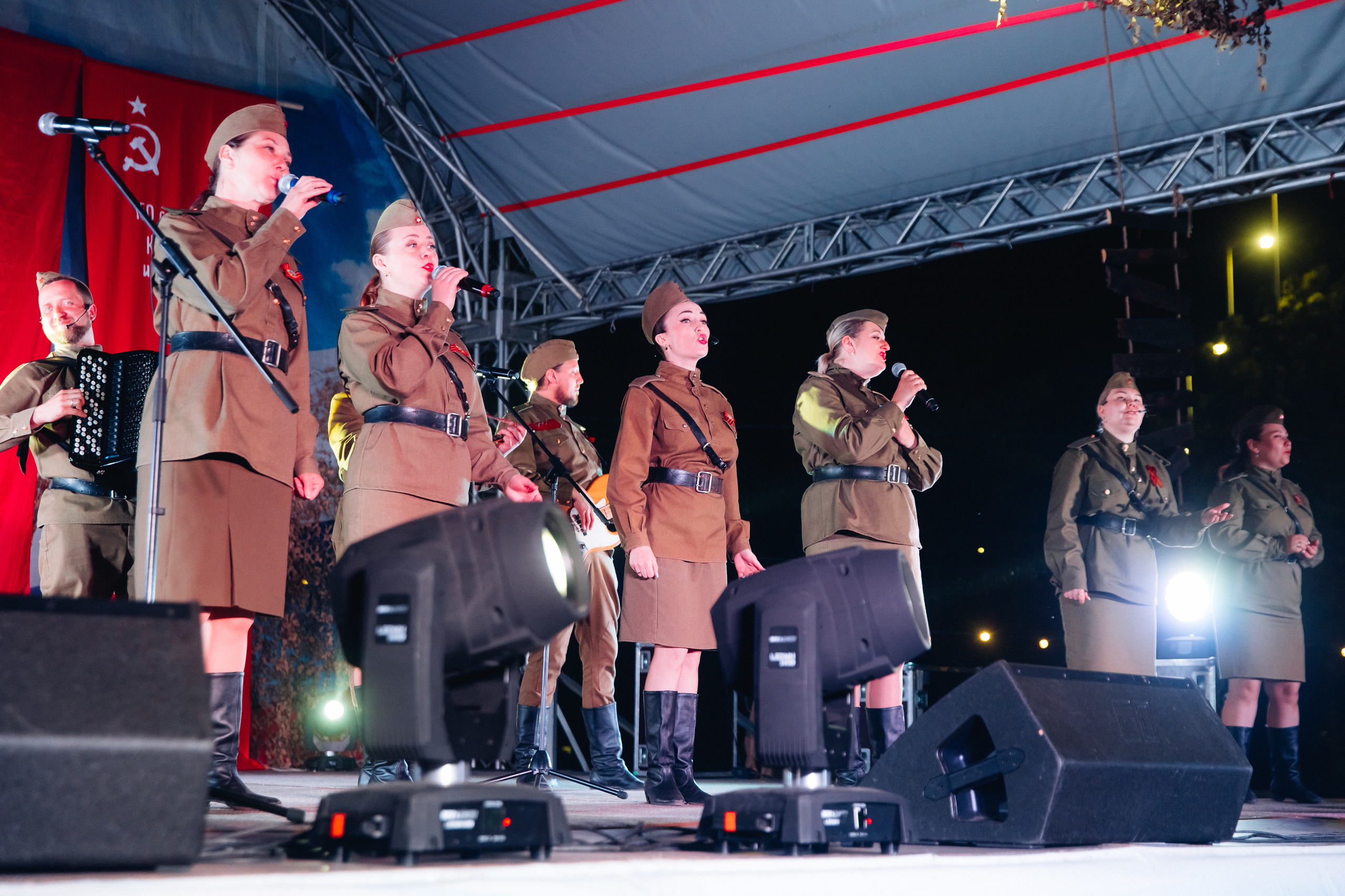 Празднование «Дня Победы» в парке Юбилейный. Свадебный и семейный фотограф в Улан-Удэ