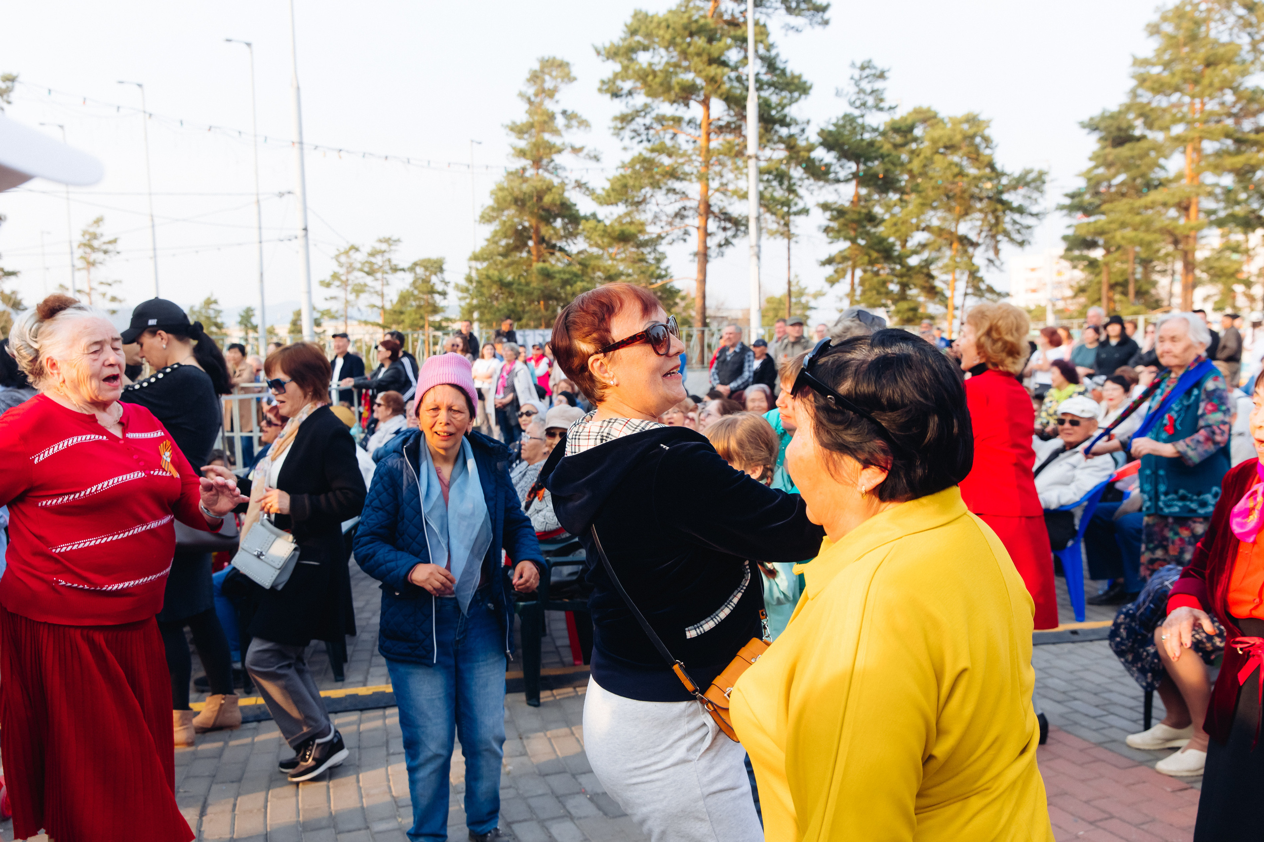 Празднование «Дня Победы» в парке Юбилейный. Свадебный и семейный фотограф в Улан-Удэ