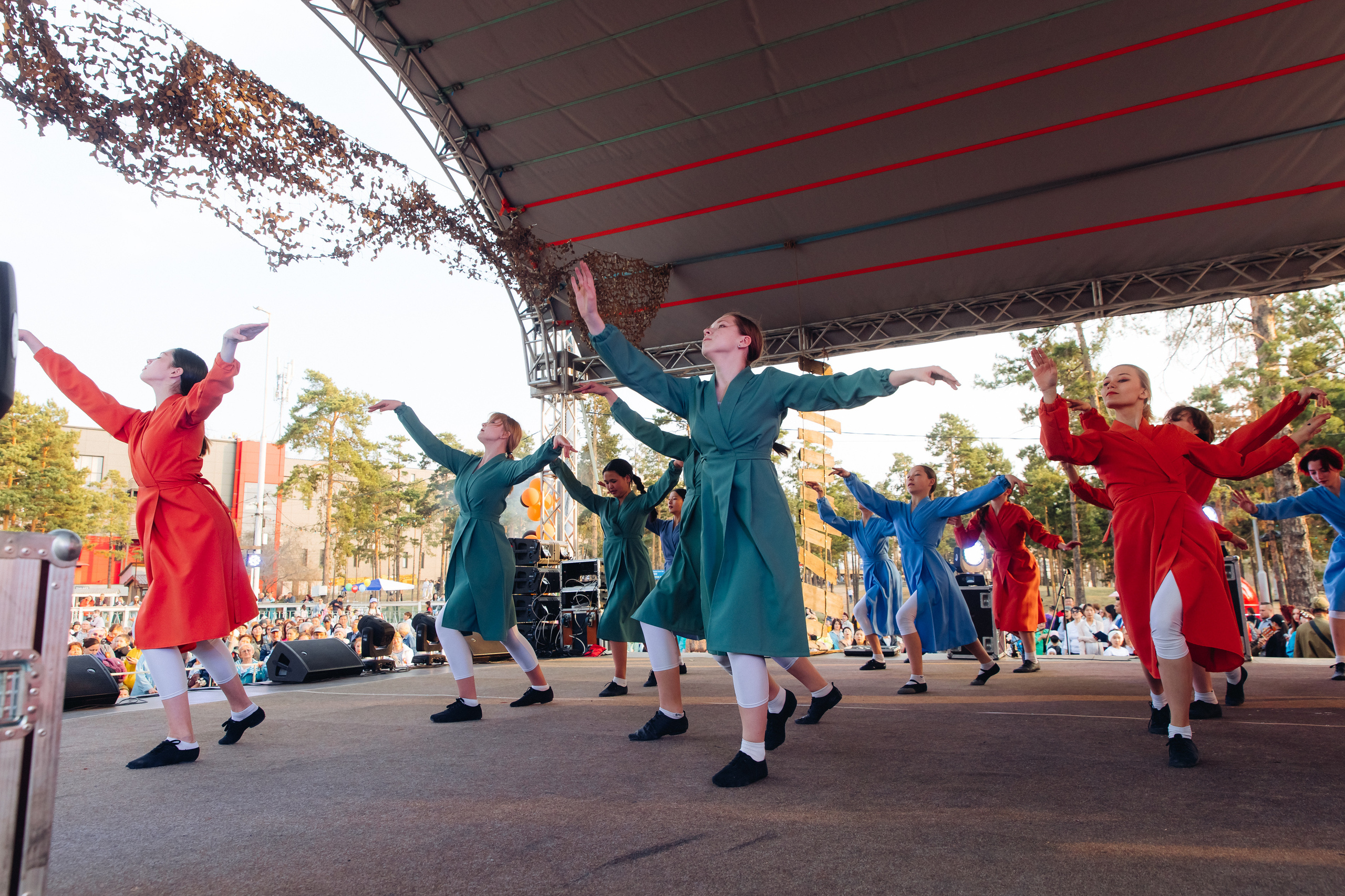 Празднование «Дня Победы» в парке Юбилейный. Свадебный и семейный фотограф в Улан-Удэ