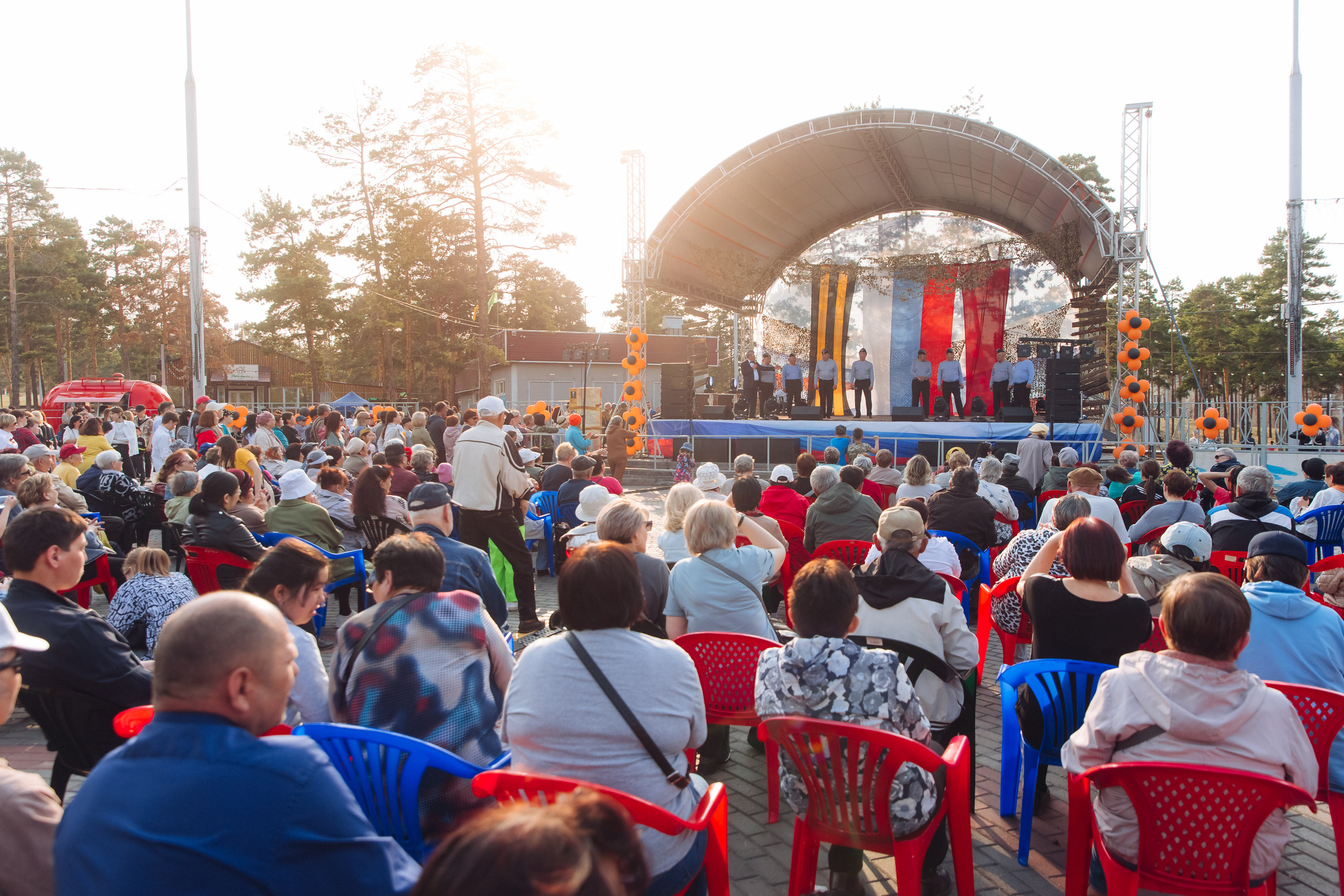 Празднование «Дня Победы» в парке Юбилейный. Свадебный и семейный фотограф в Улан-Удэ