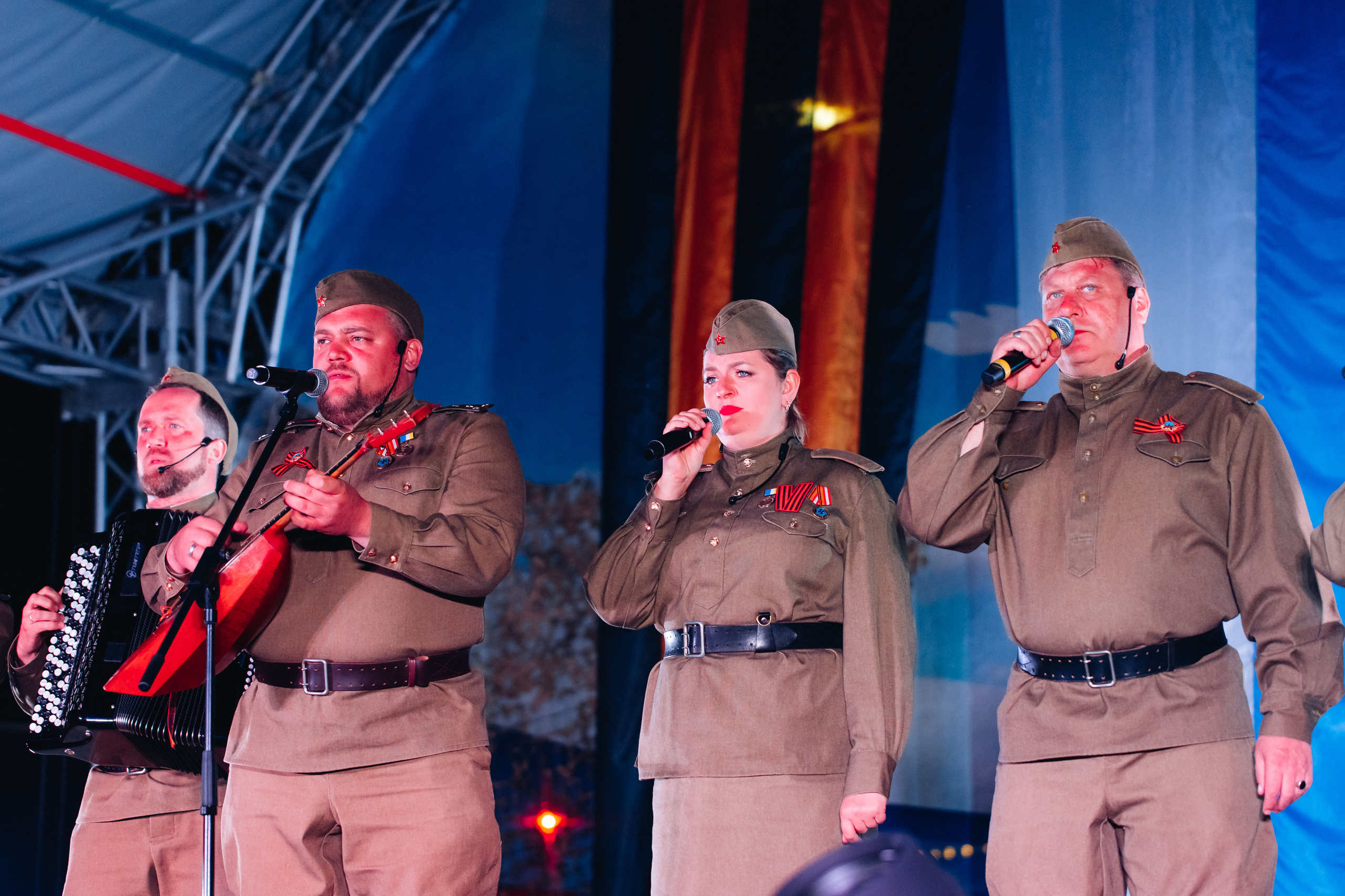 Празднование «Дня Победы» в парке Юбилейный. Свадебный и семейный фотограф в Улан-Удэ