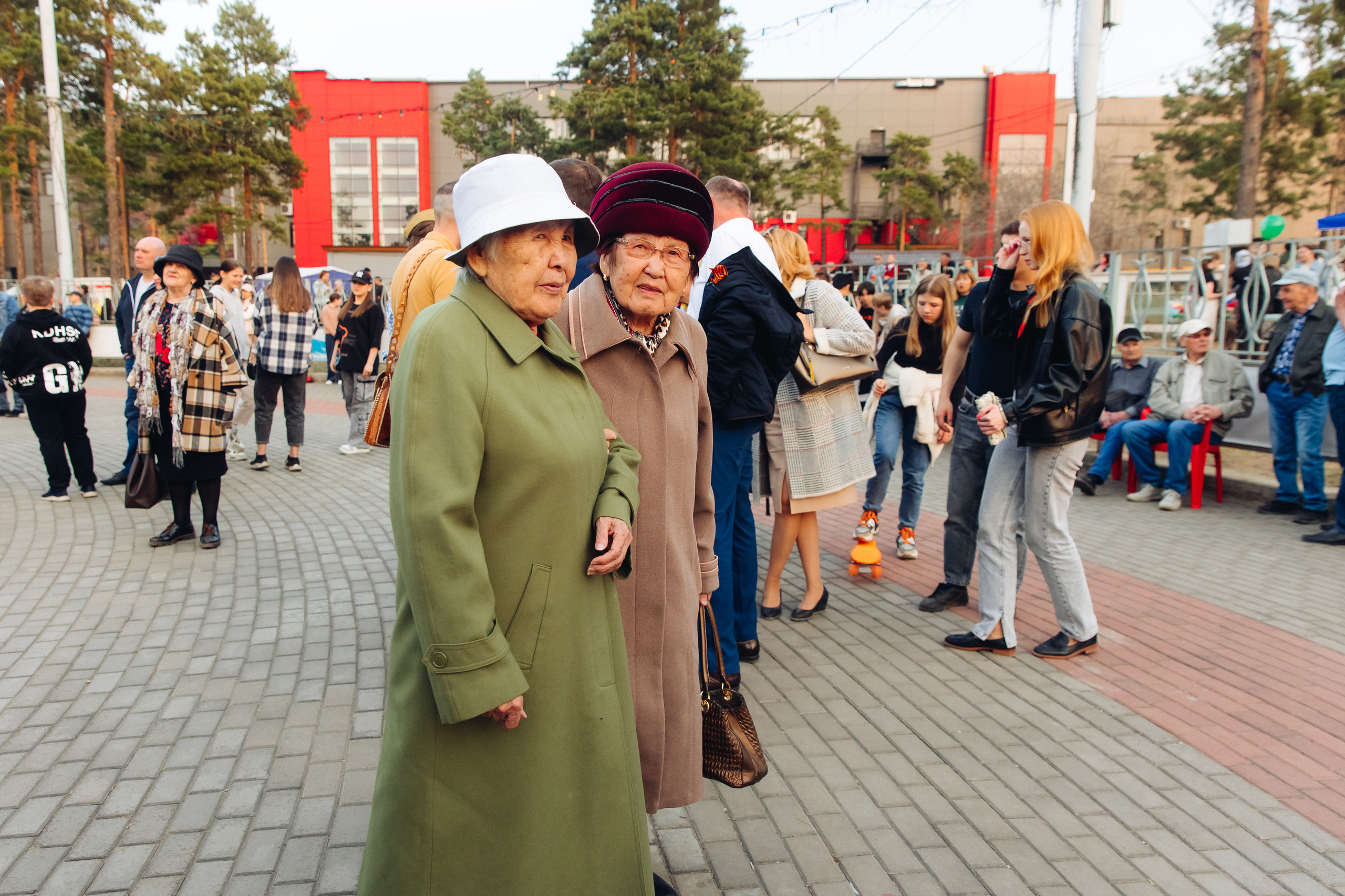Празднование «Дня Победы» в парке Юбилейный. Свадебный и семейный фотограф в Улан-Удэ