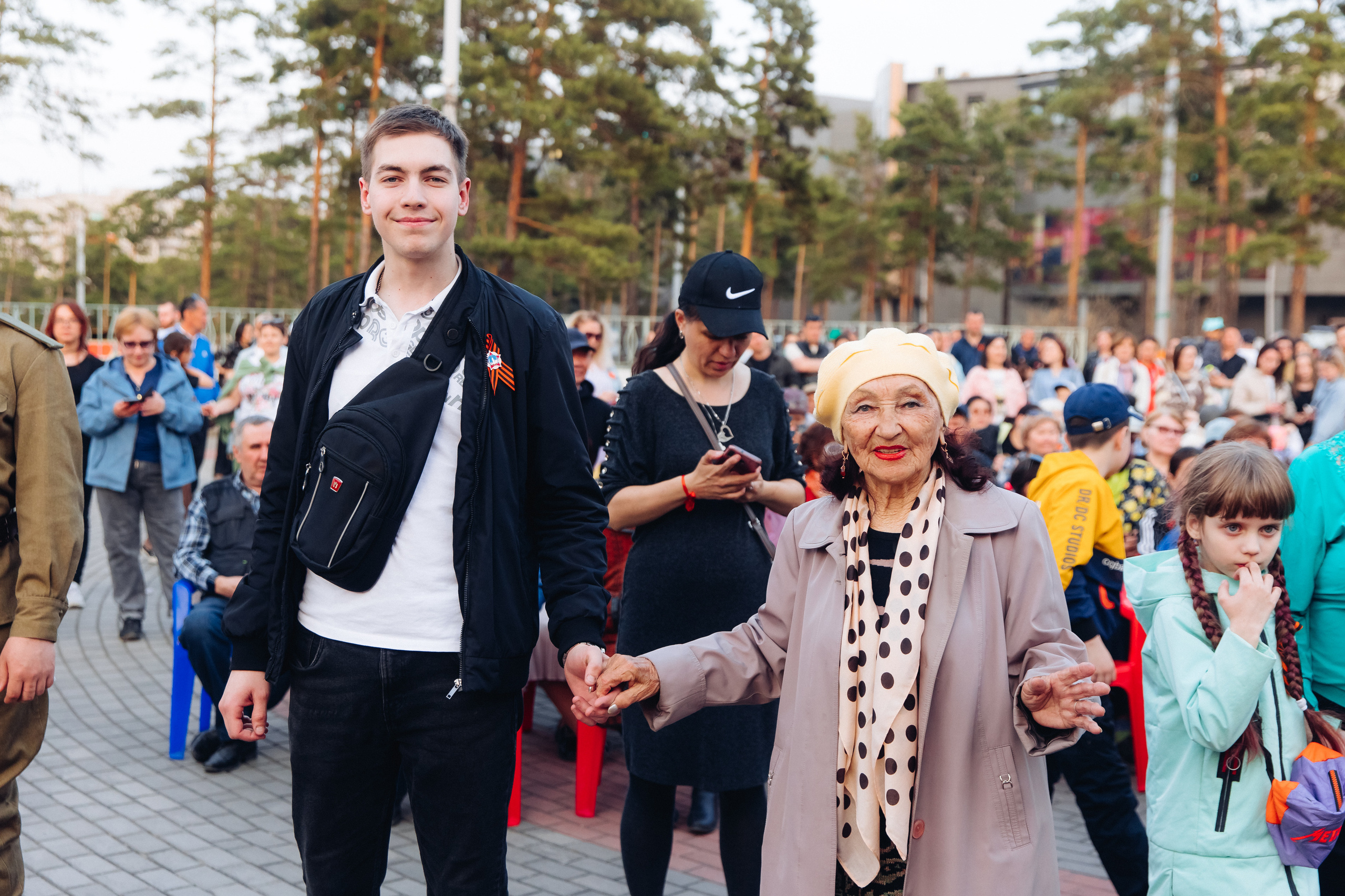 Празднование «Дня Победы» в парке Юбилейный. Свадебный и семейный фотограф в Улан-Удэ