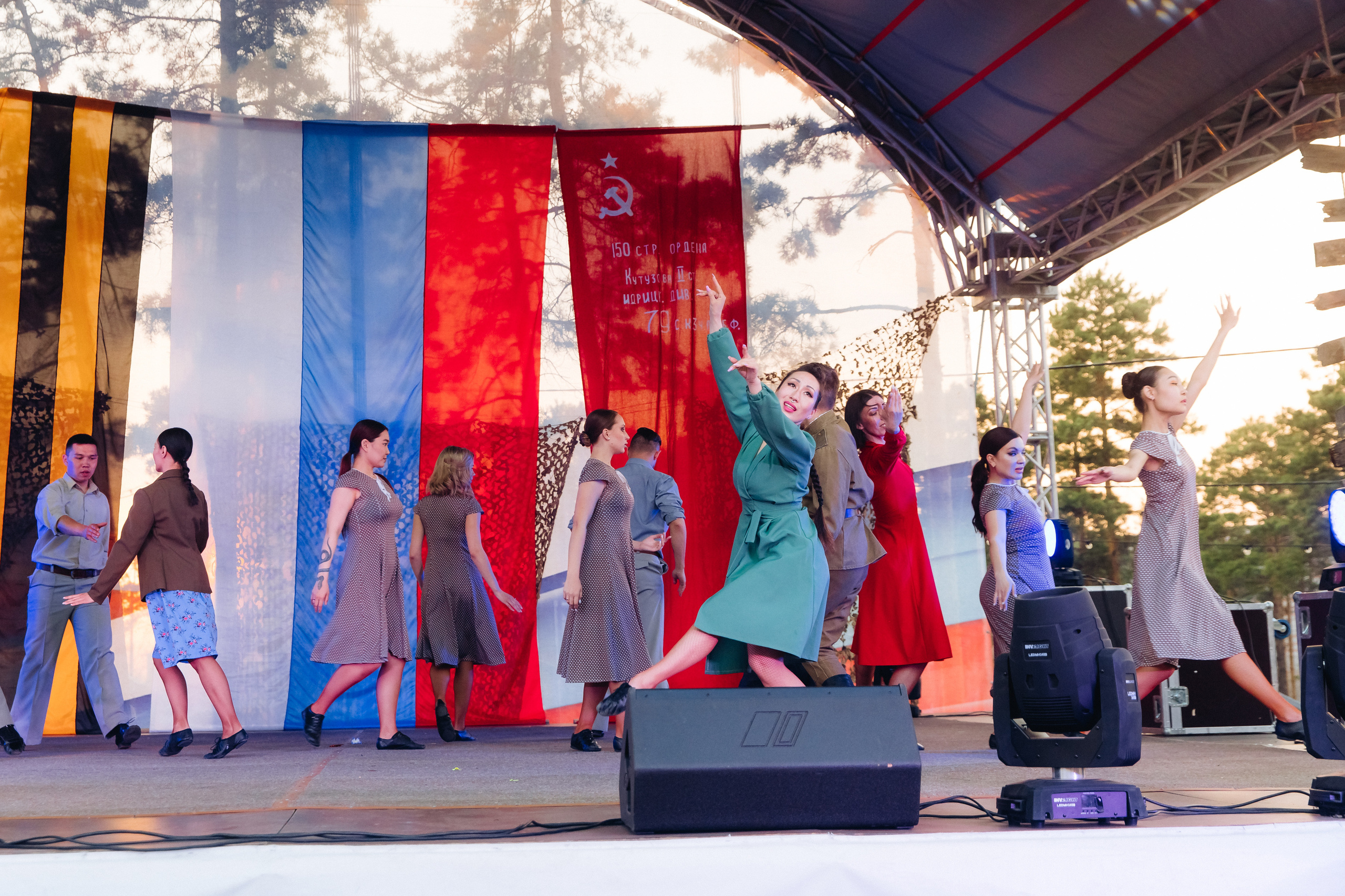 Празднование «Дня Победы» в парке Юбилейный. Свадебный и семейный фотограф в Улан-Удэ
