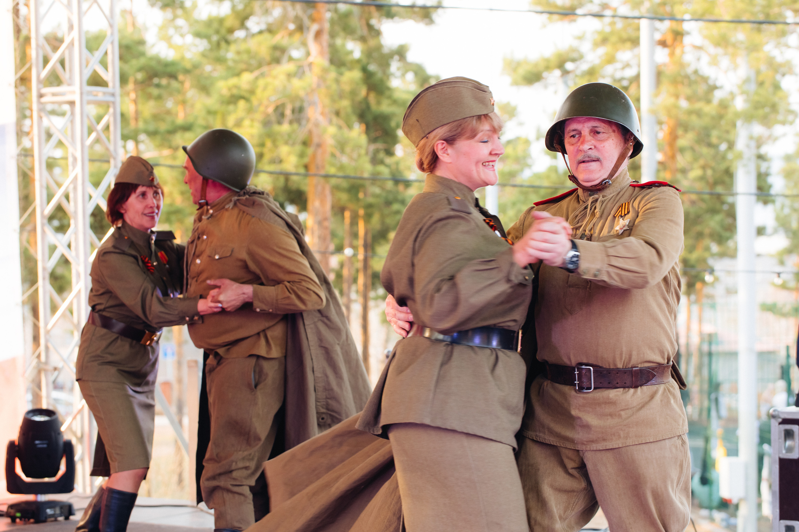 Празднование «Дня Победы» в парке Юбилейный. Свадебный и семейный фотограф в Улан-Удэ