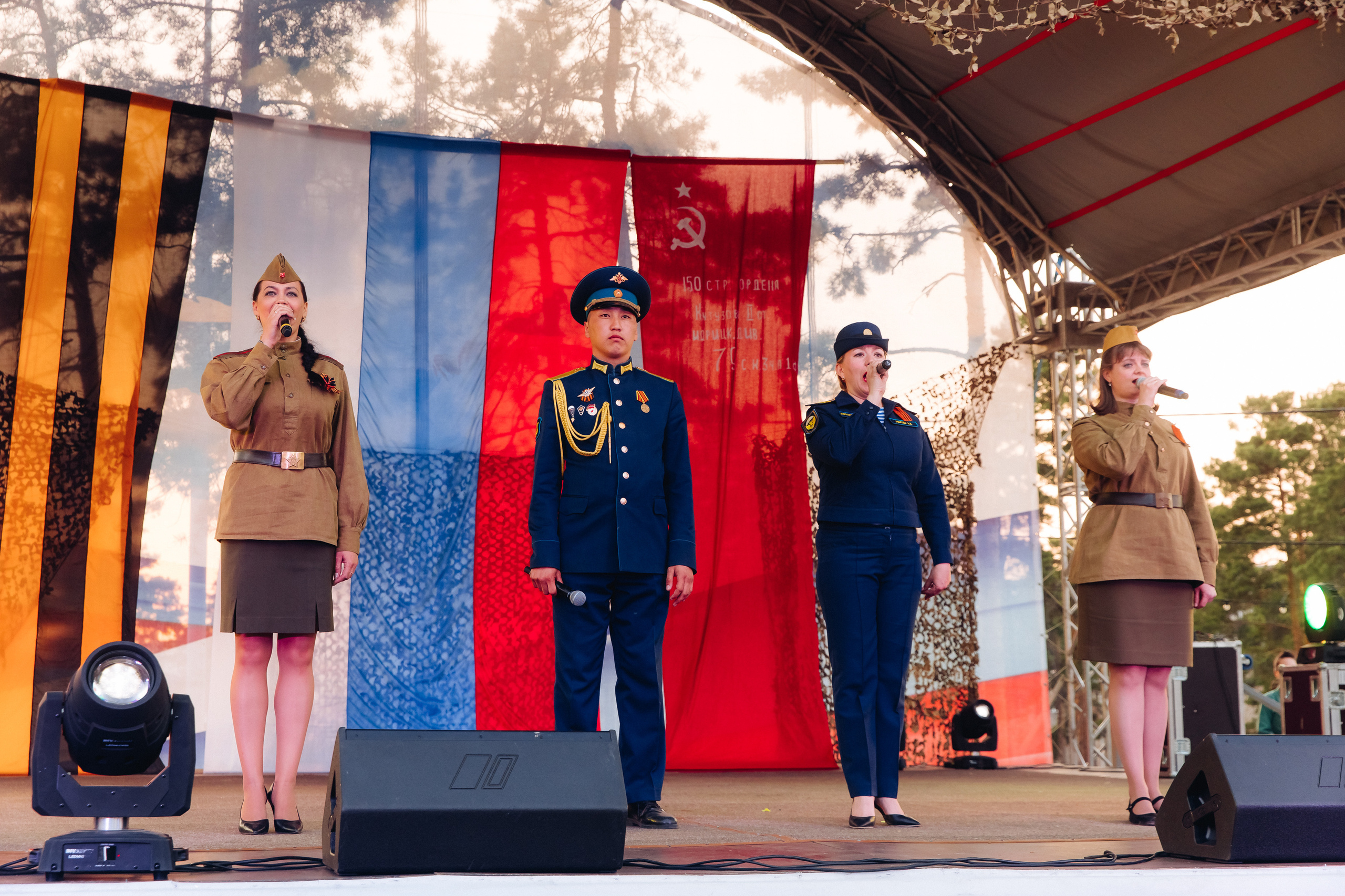 Празднование «Дня Победы» в парке Юбилейный. Свадебный и семейный фотограф в Улан-Удэ