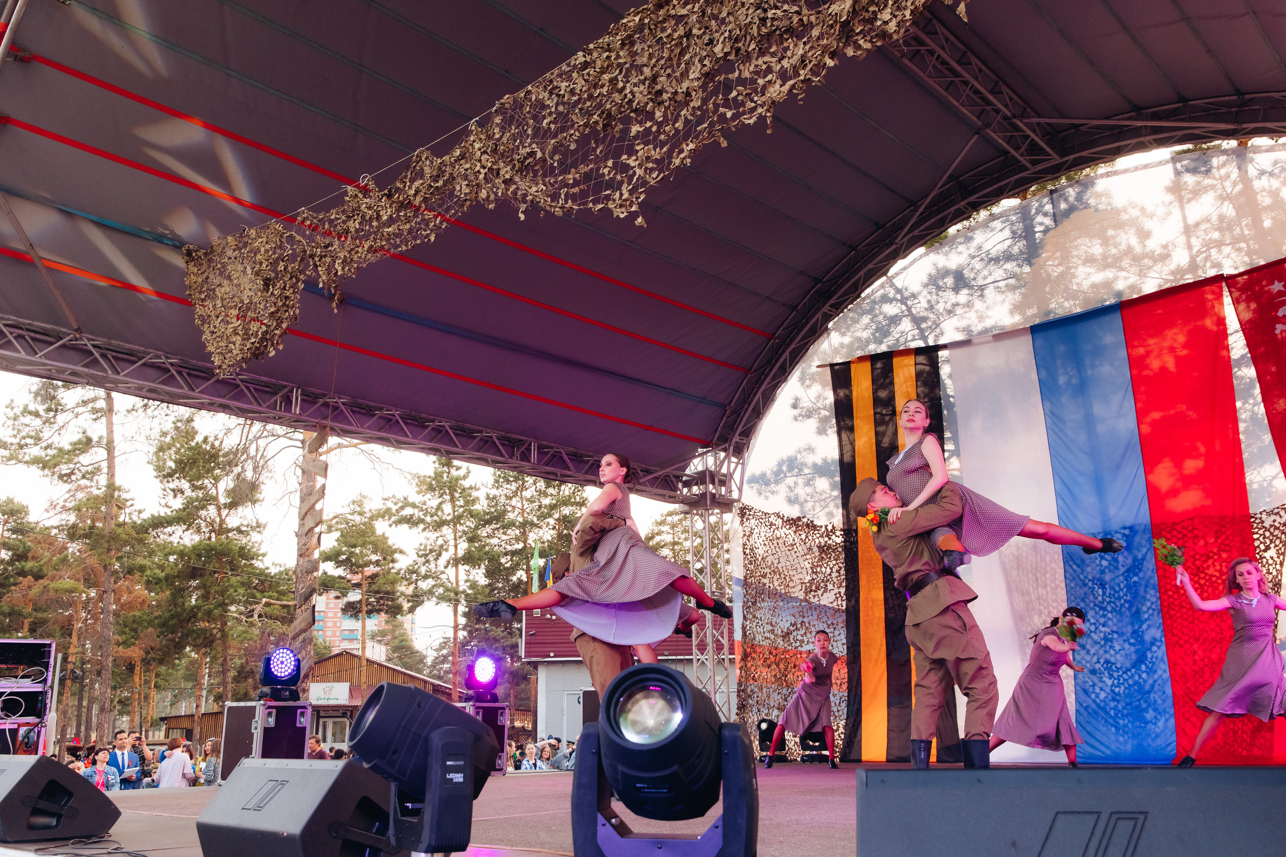 Празднование «Дня Победы» в парке Юбилейный. Свадебный и семейный фотограф в Улан-Удэ