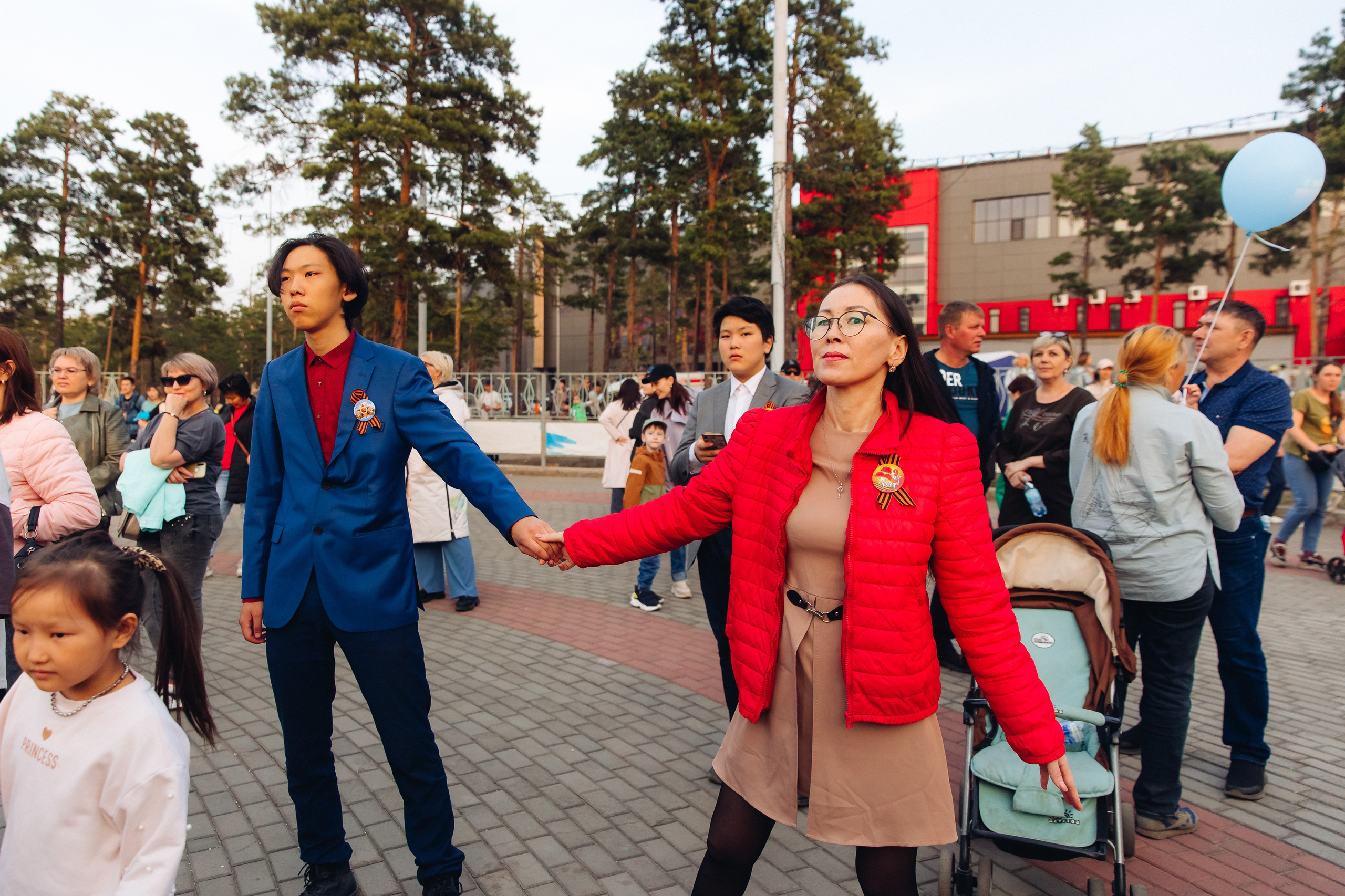 Празднование «Дня Победы» в парке Юбилейный. Свадебный и семейный фотограф в Улан-Удэ