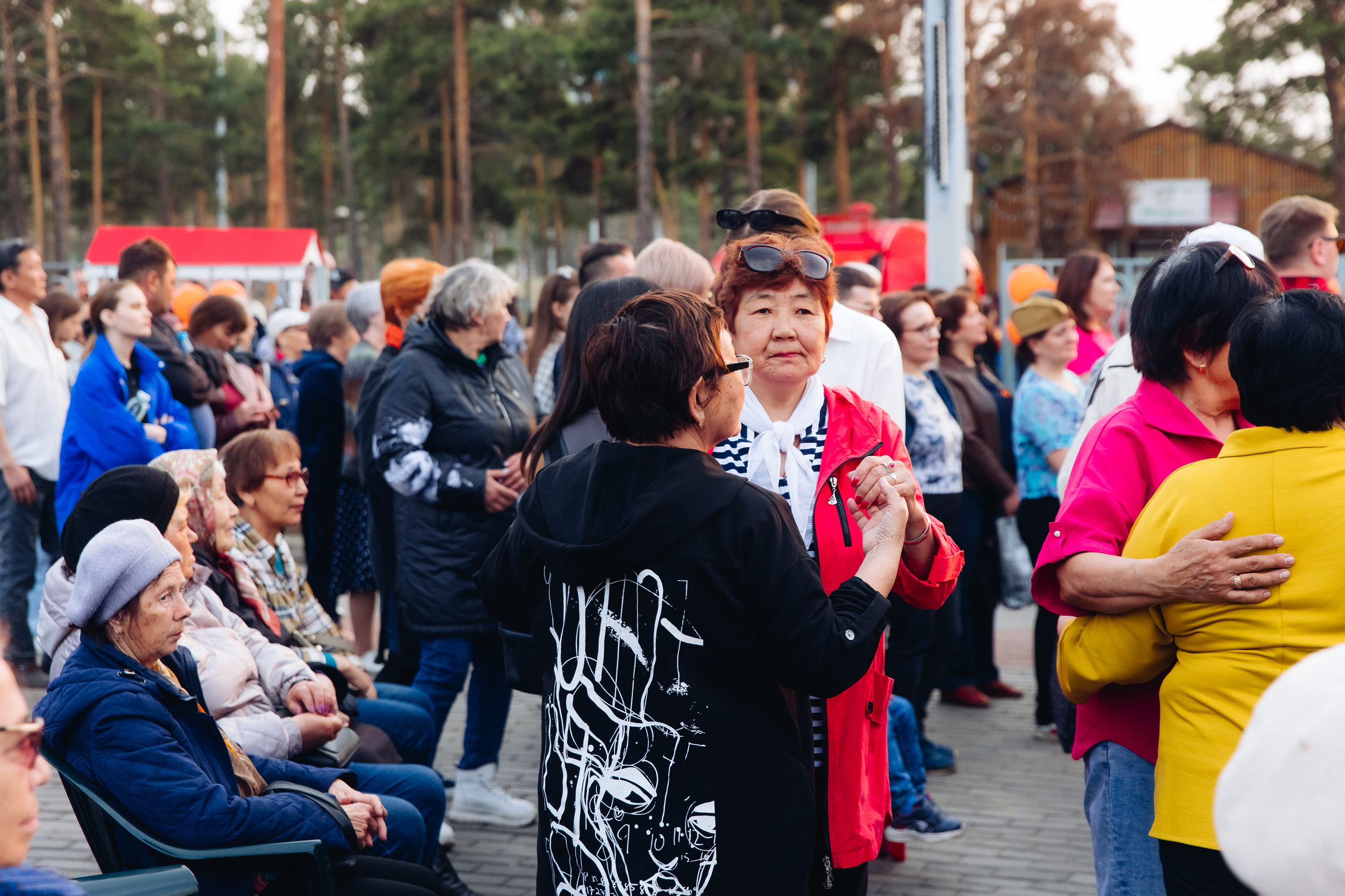 Празднование «Дня Победы» в парке Юбилейный. Свадебный и семейный фотограф в Улан-Удэ