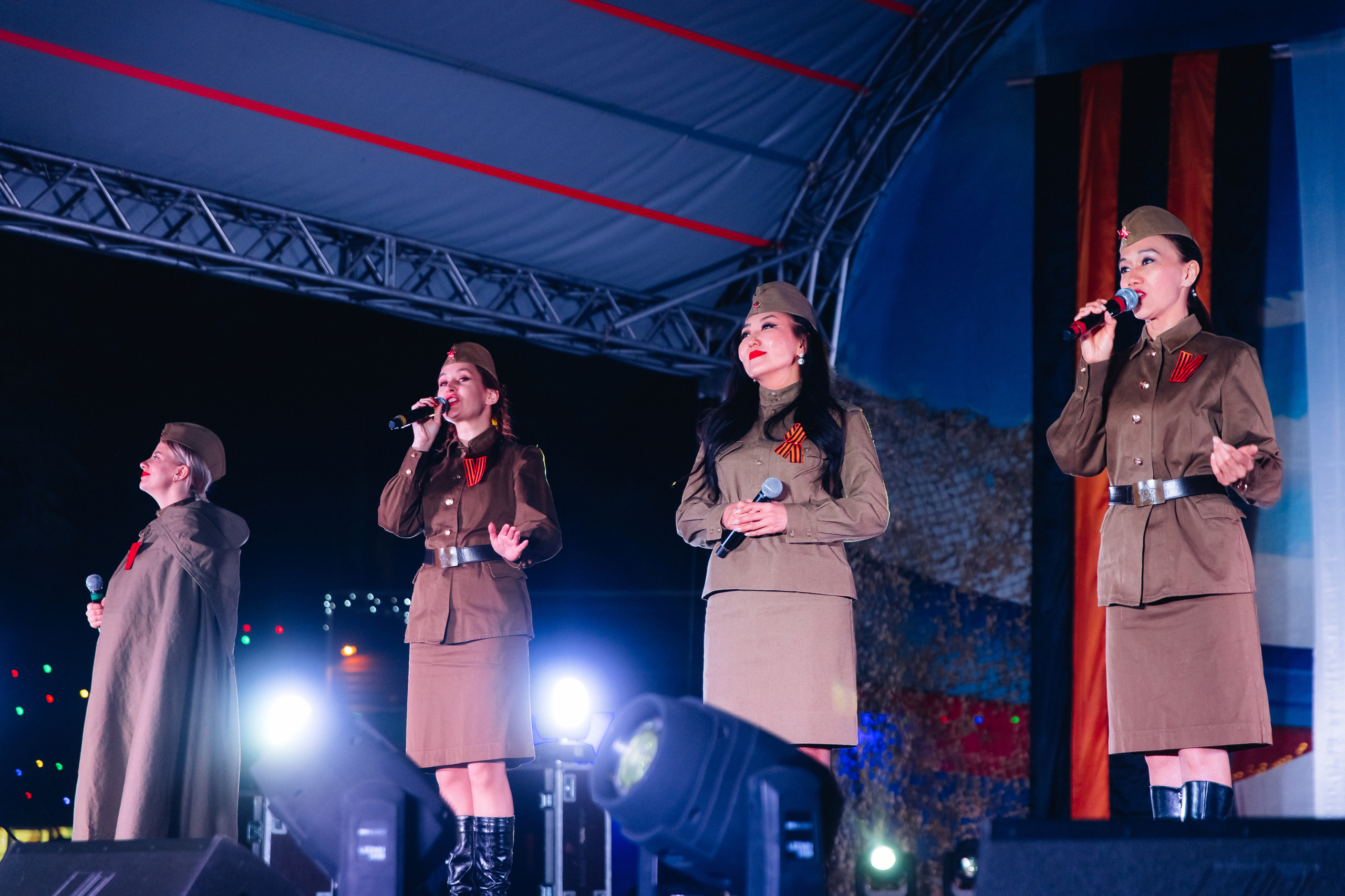 Празднование «Дня Победы» в парке Юбилейный. Свадебный и семейный фотограф в Улан-Удэ