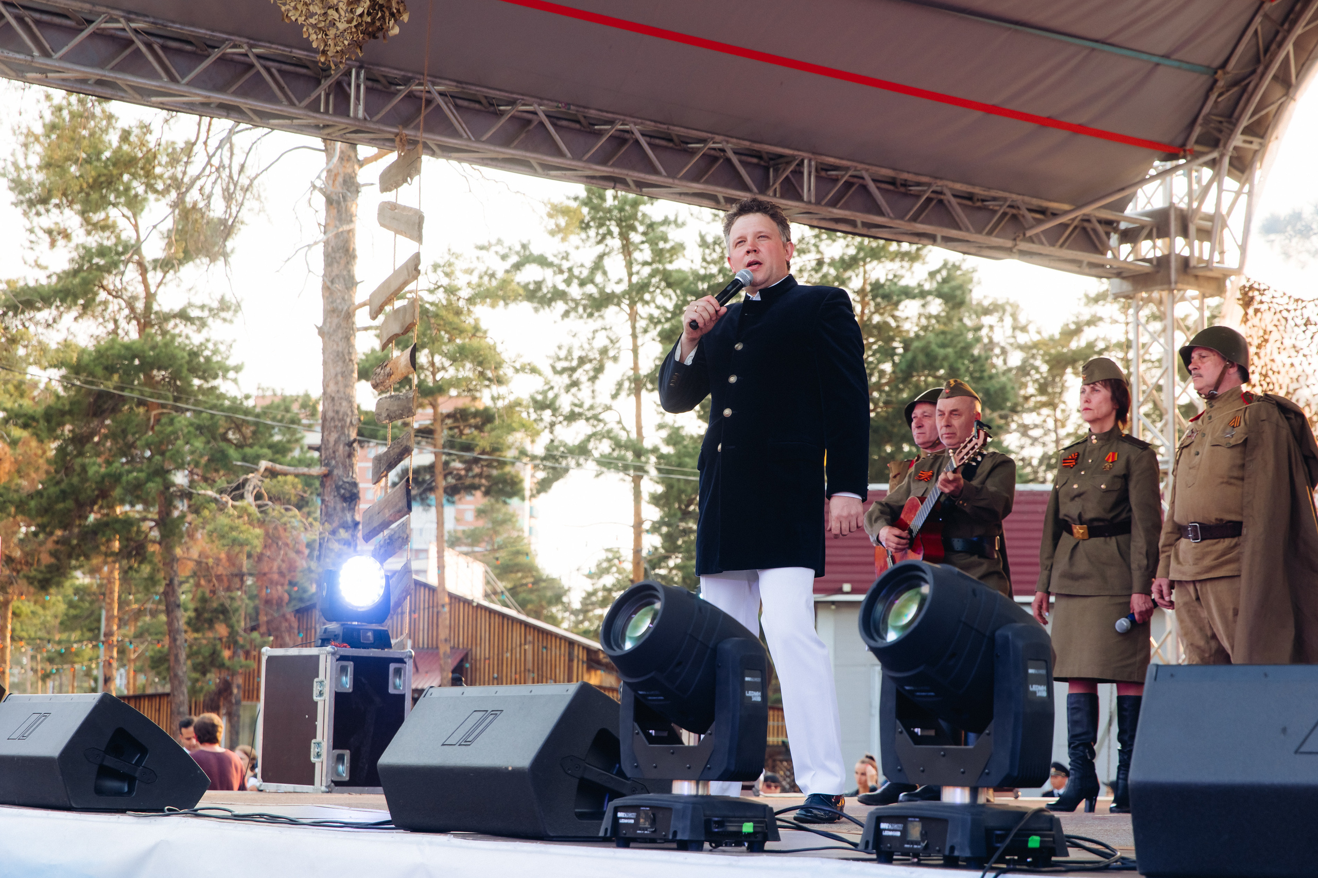 Празднование «Дня Победы» в парке Юбилейный. Свадебный и семейный фотограф в Улан-Удэ